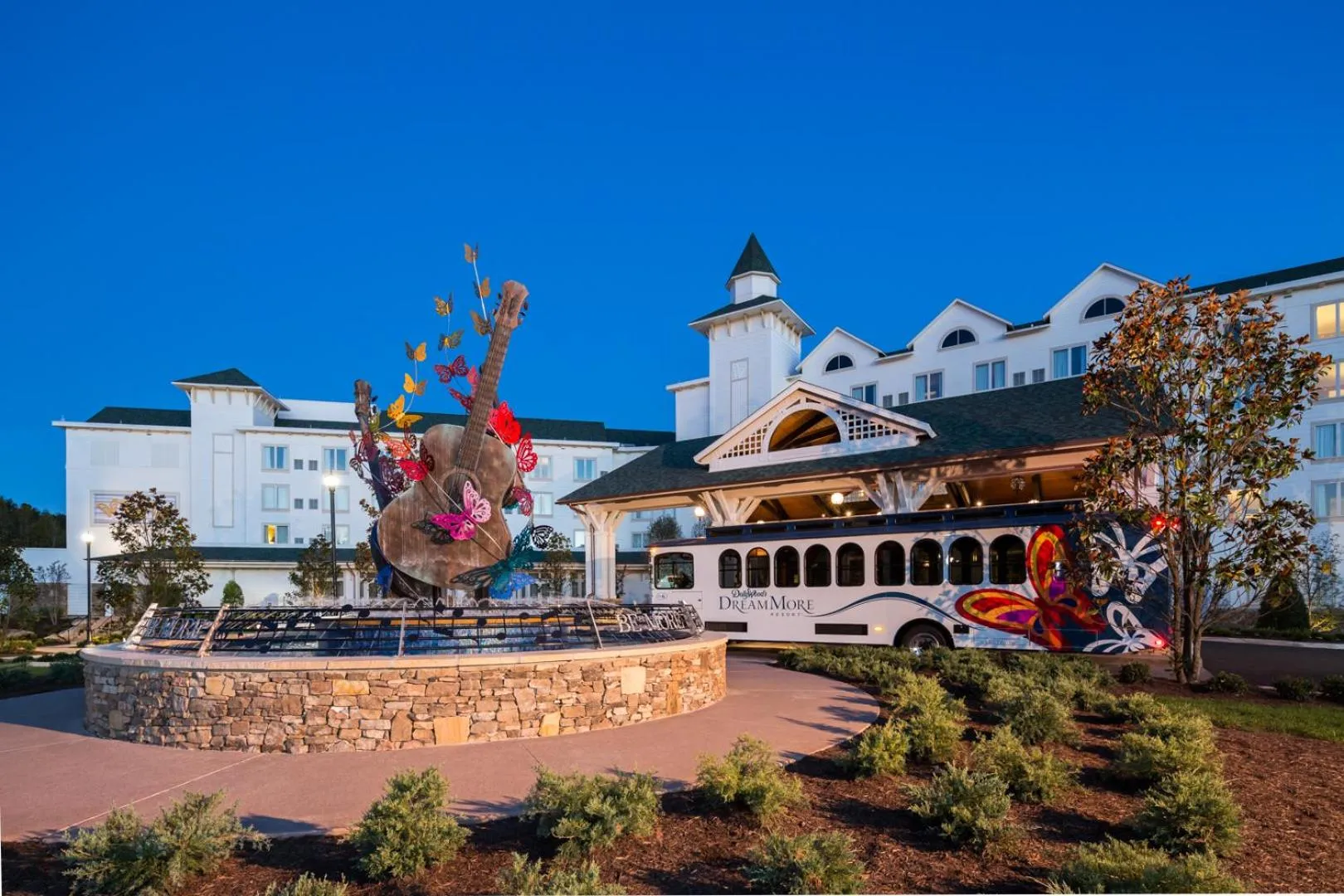 Property building in Dollywood's DreamMore Resort and Spa