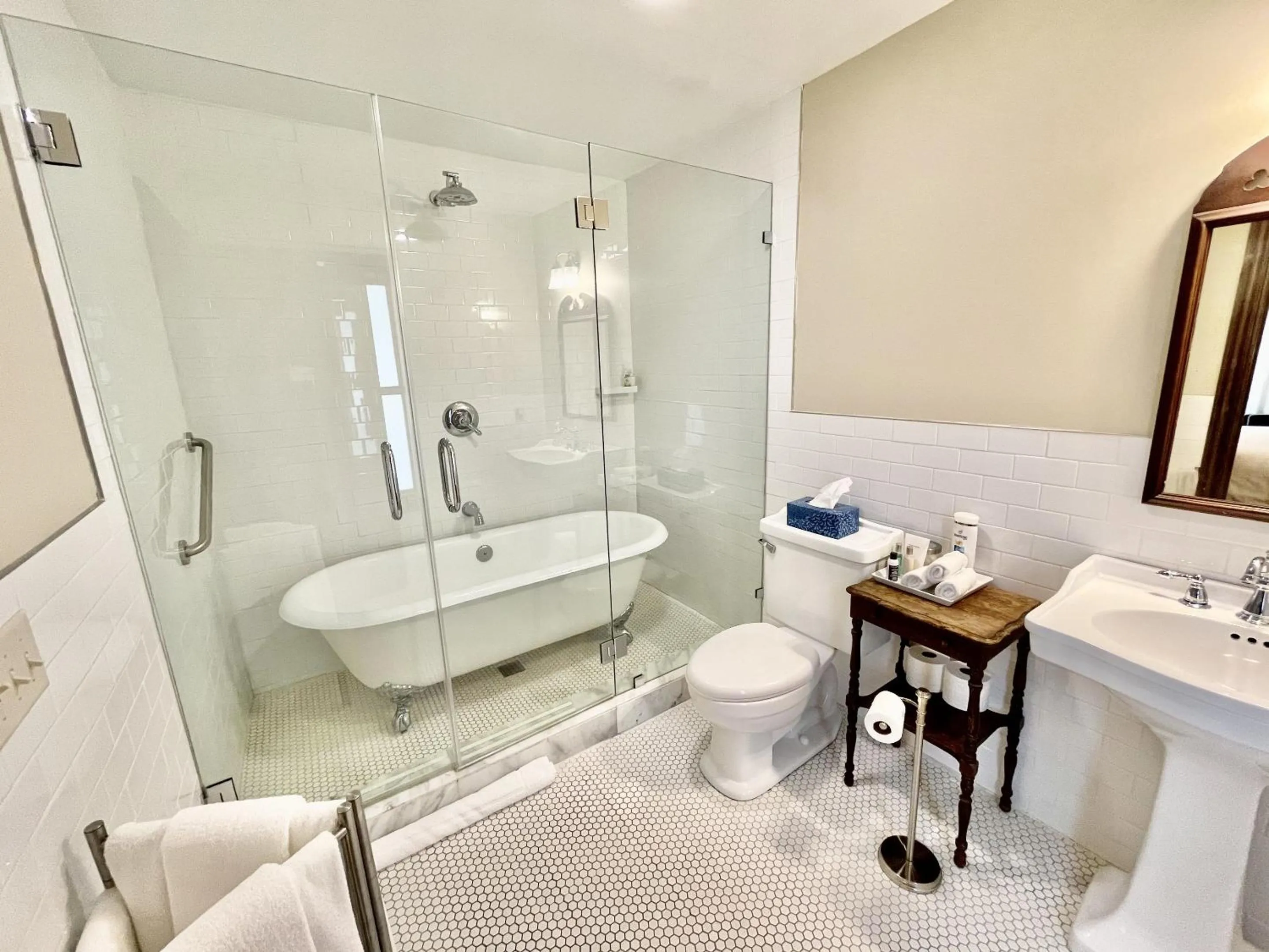 Bathroom in Dartmouth House