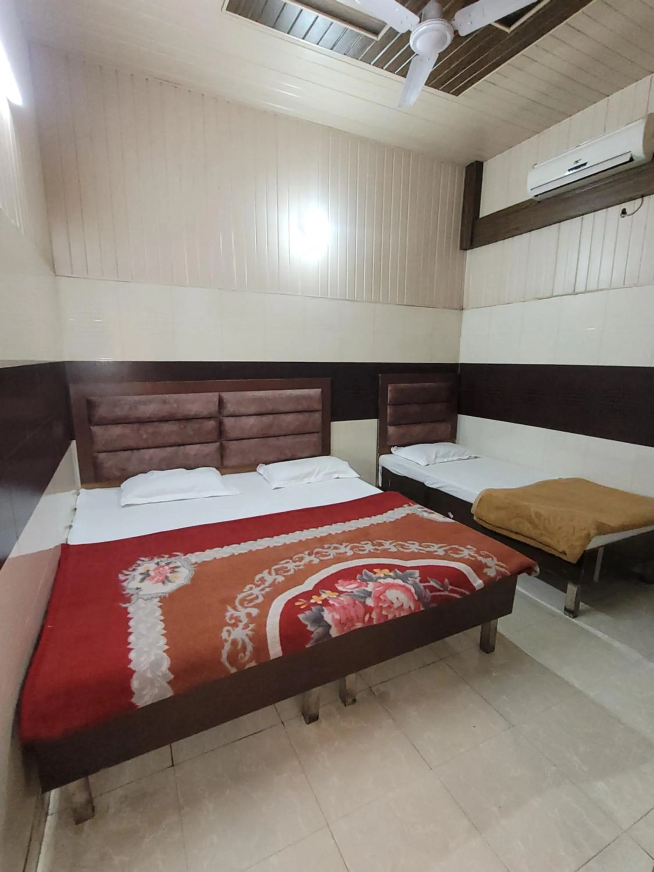 Bedroom, Bed in Asha Guest House