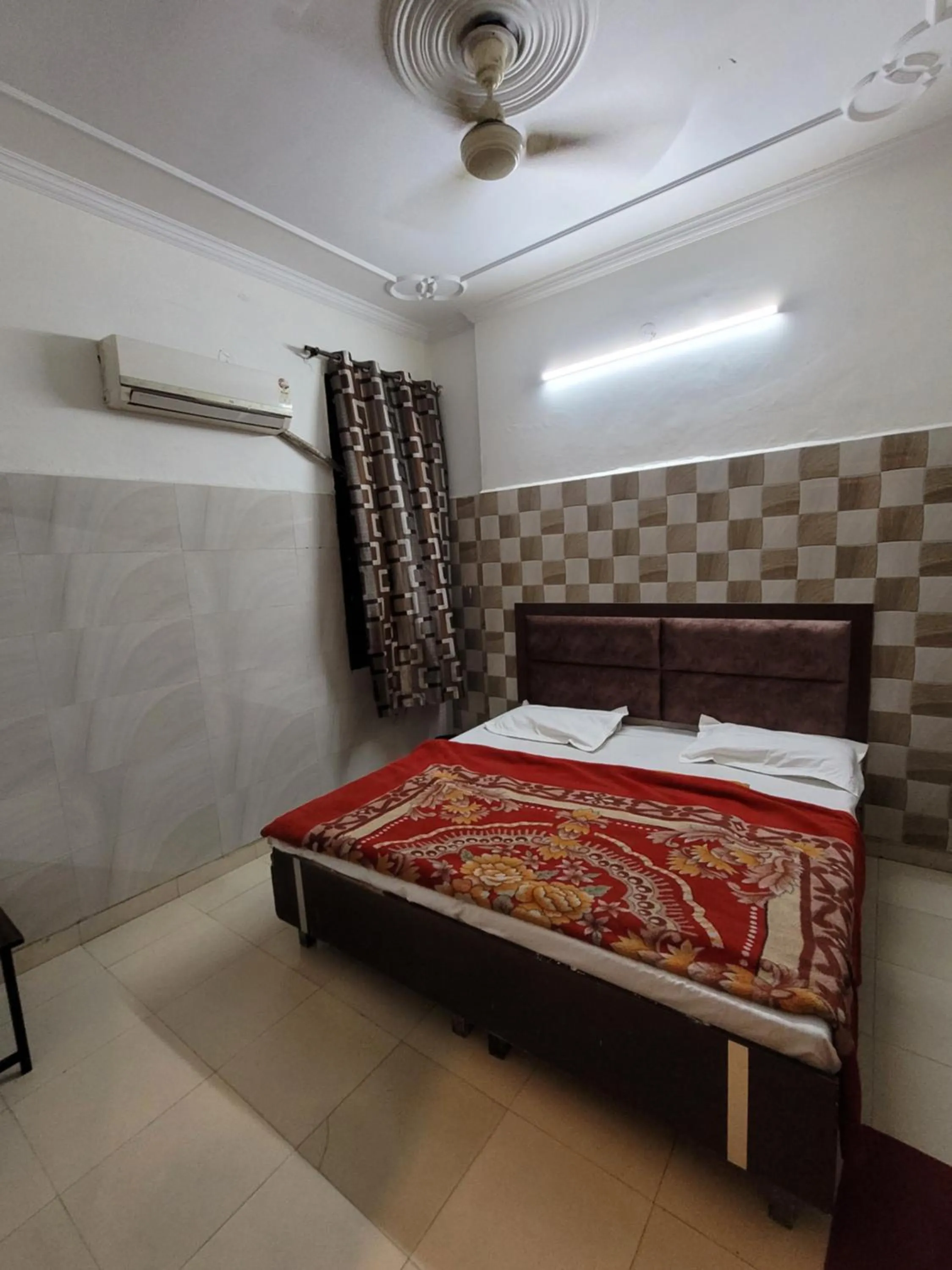 Bedroom, Bed in Asha Guest House