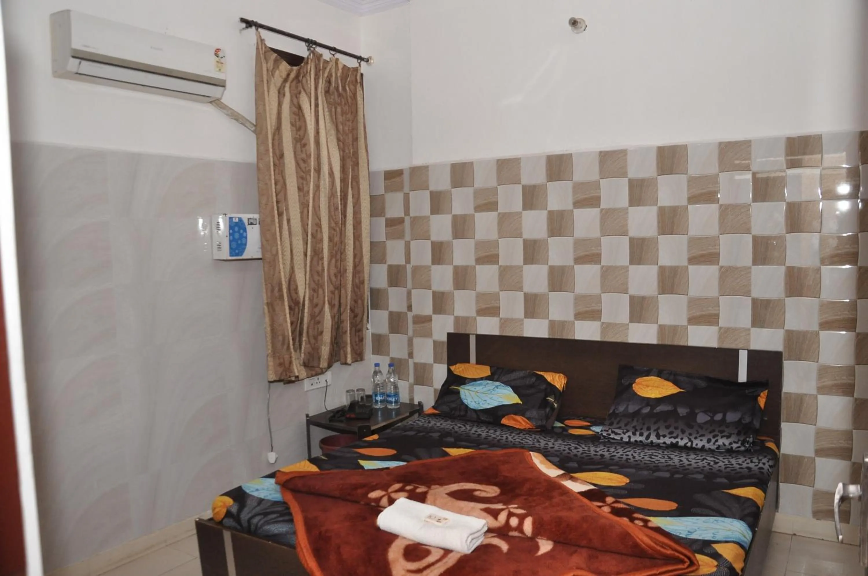 Bedroom, Bed in Asha Guest House