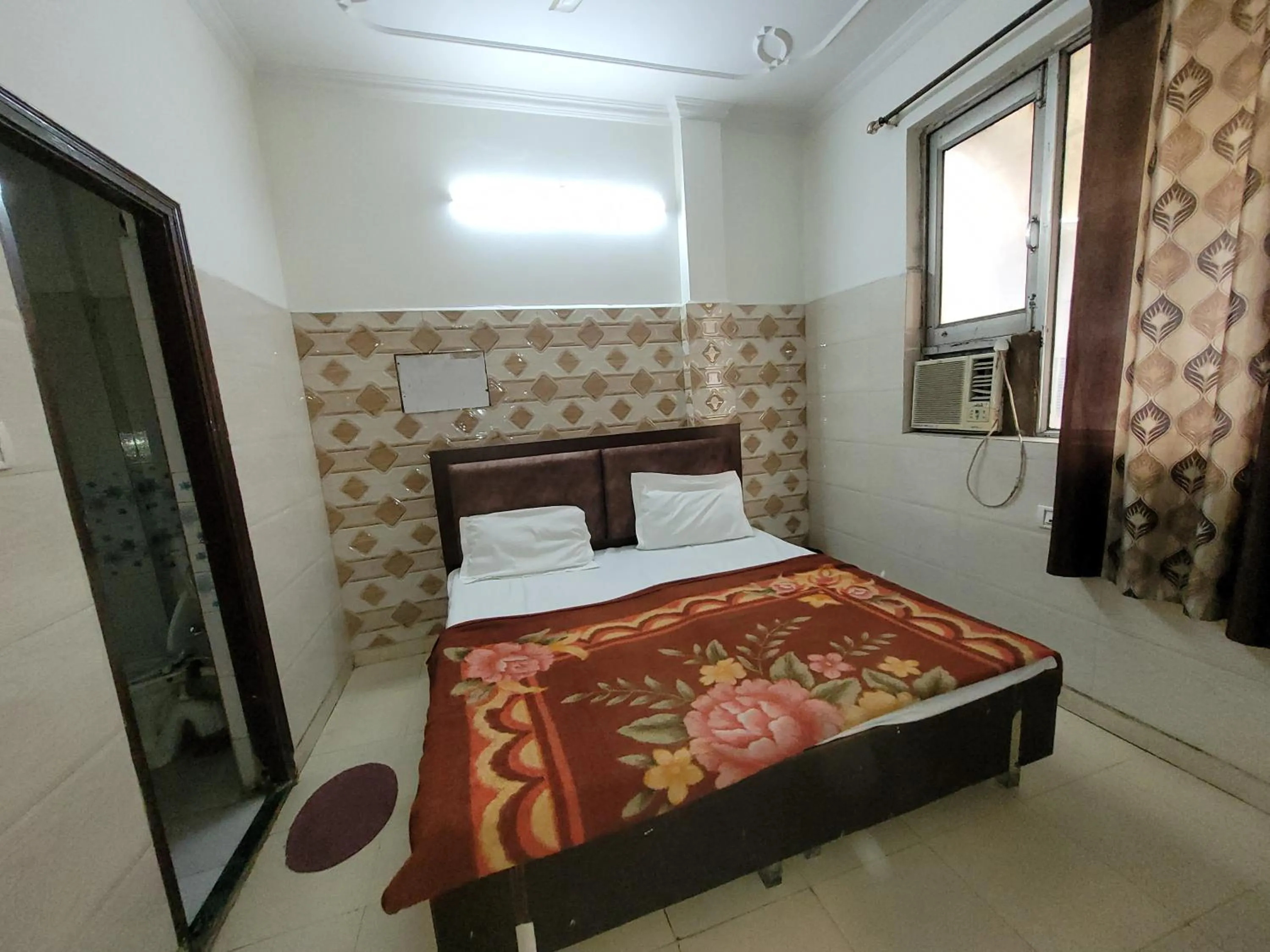 Bedroom, Bed in Asha Guest House