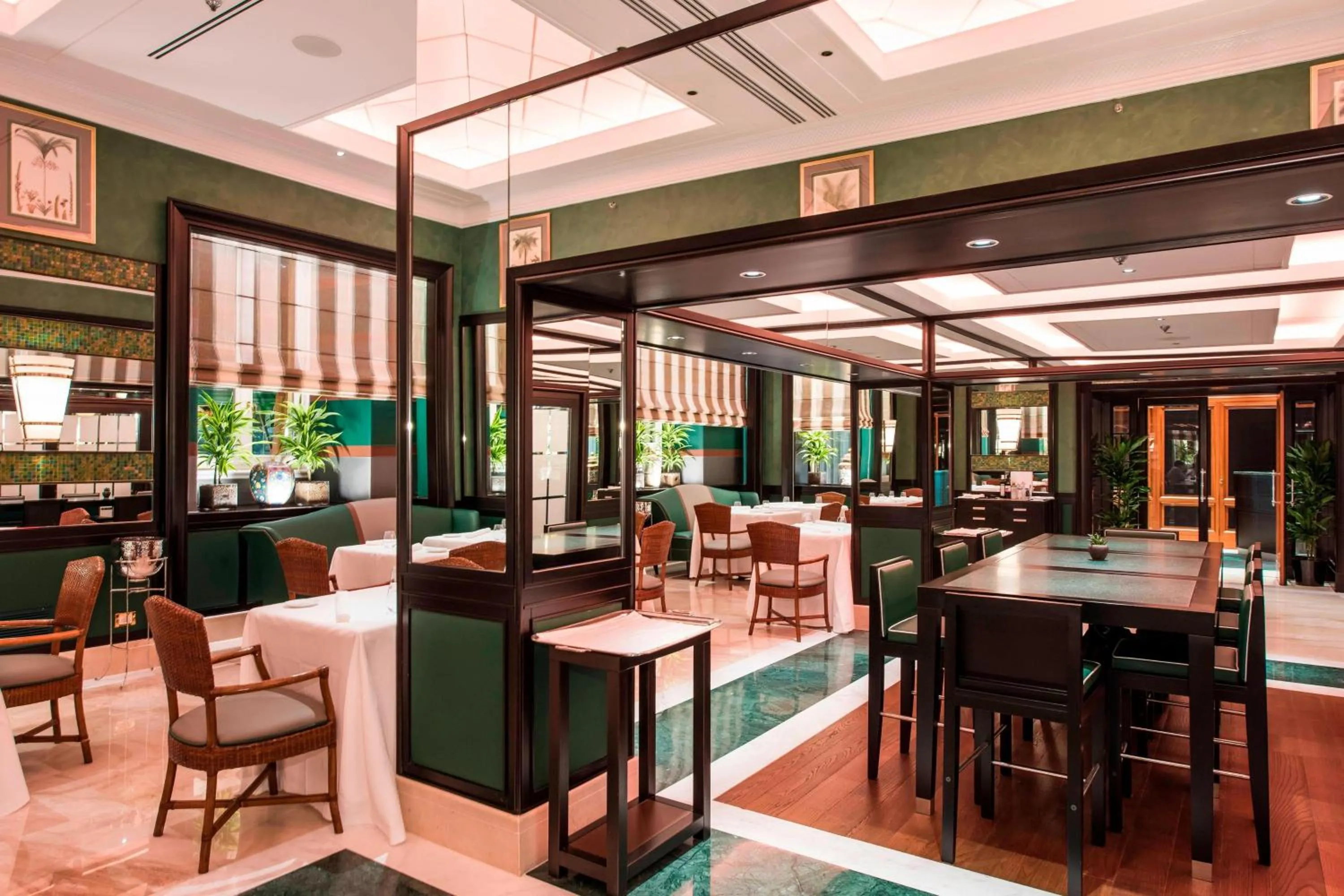 Restaurant/places to eat in Rome Marriott Grand Hotel Flora