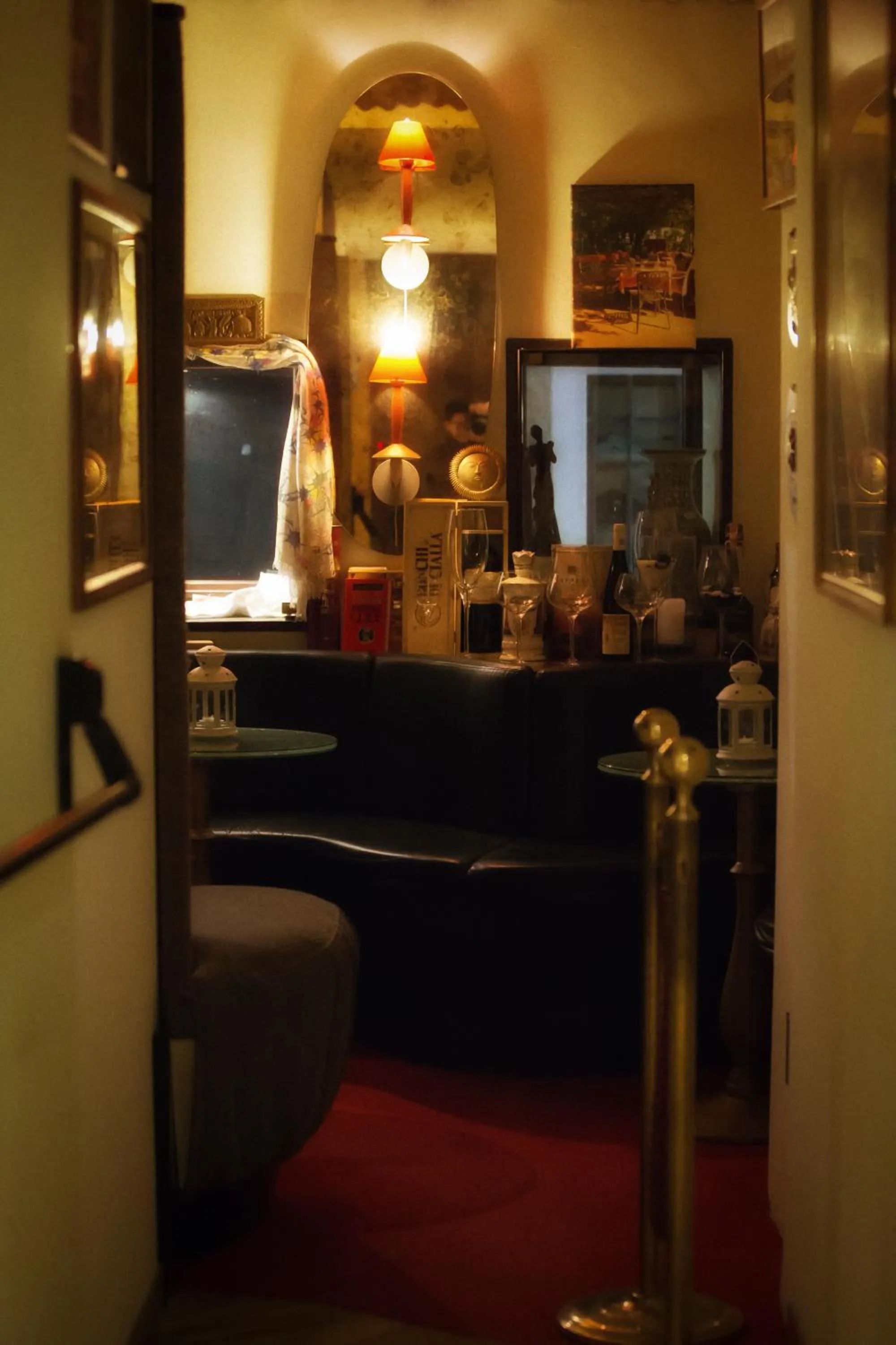 Decorative detail in Hotel Catullo