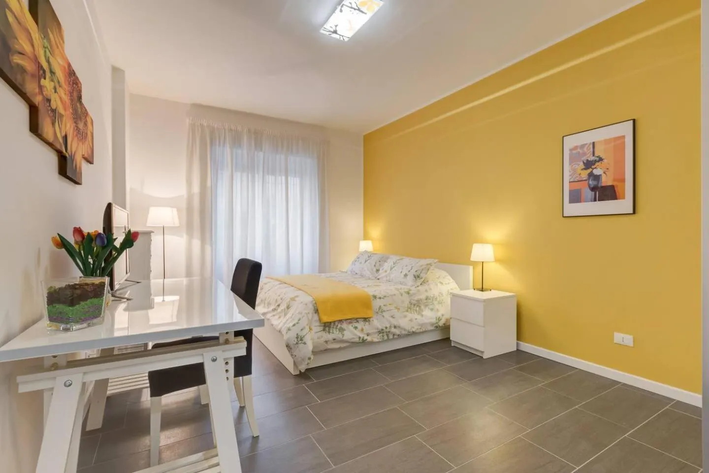 Photo of the whole room in AV Domus Vatican St.Peter B&B