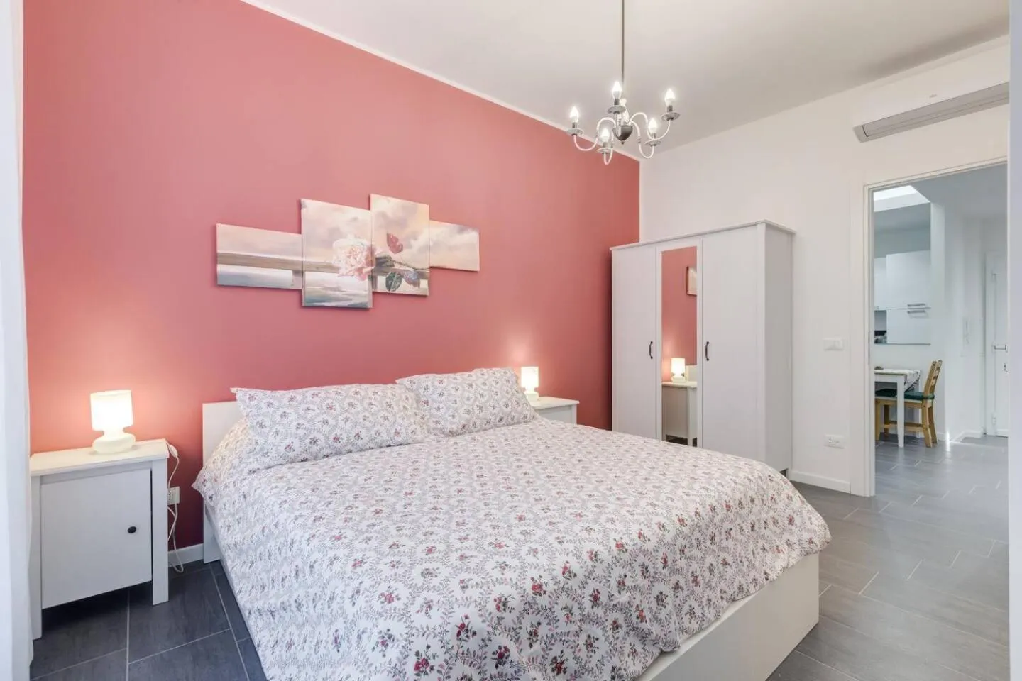 Photo of the whole room, Bed in AV Domus Vatican St.Peter B&B