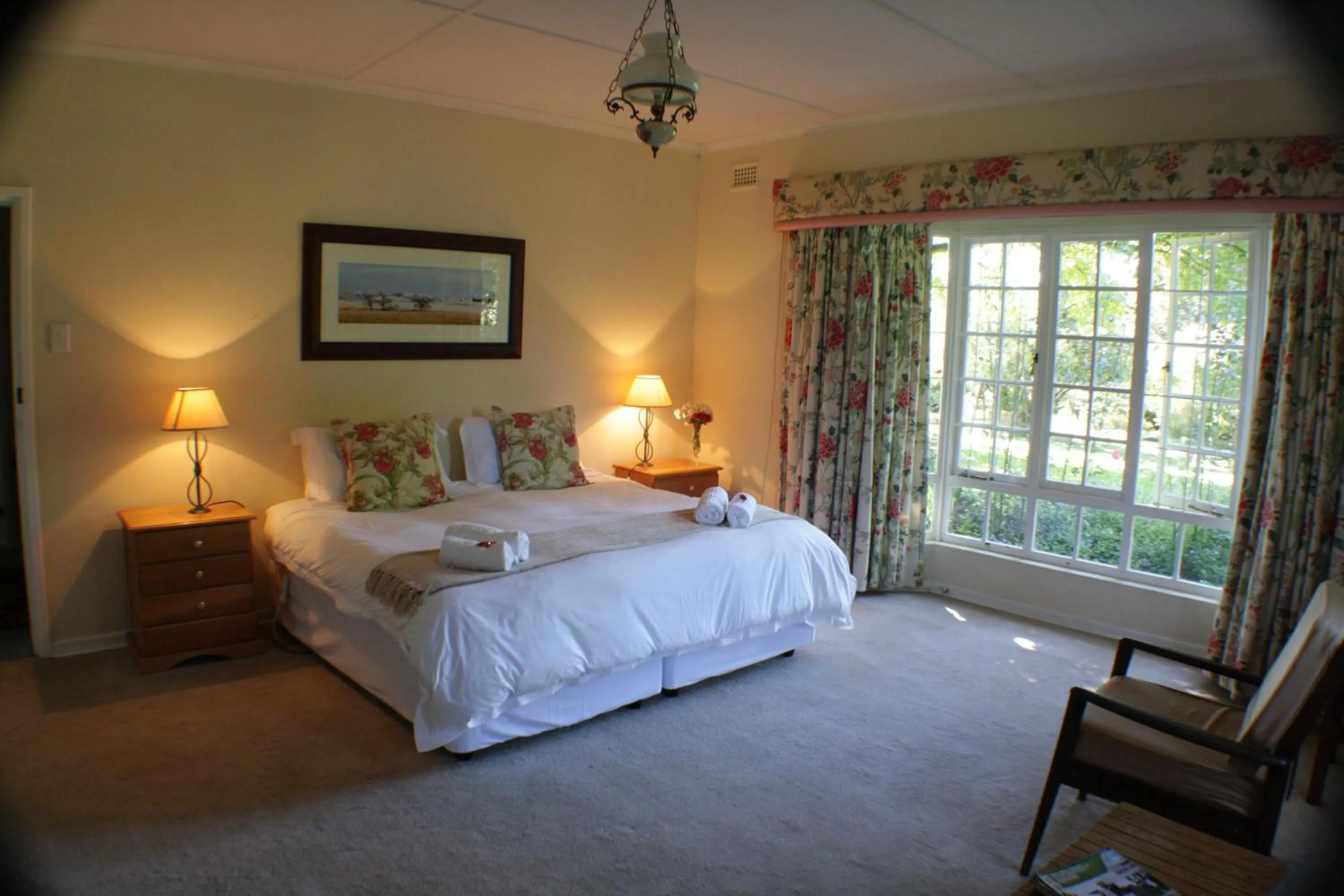 Double Room with Private Bathroom - single occupancy in Cedar Garden