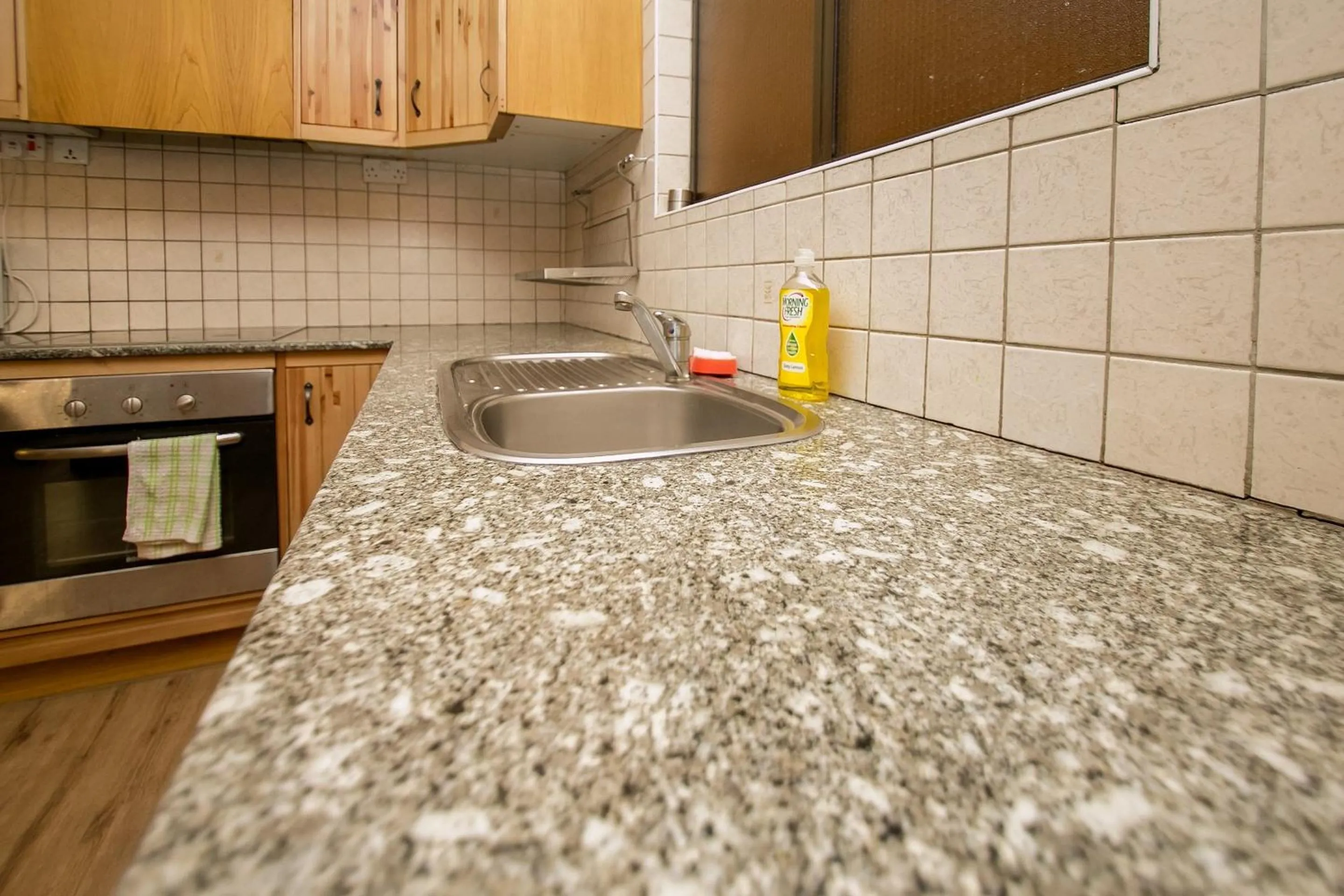 Kitchen or kitchenette in Kates Apartments