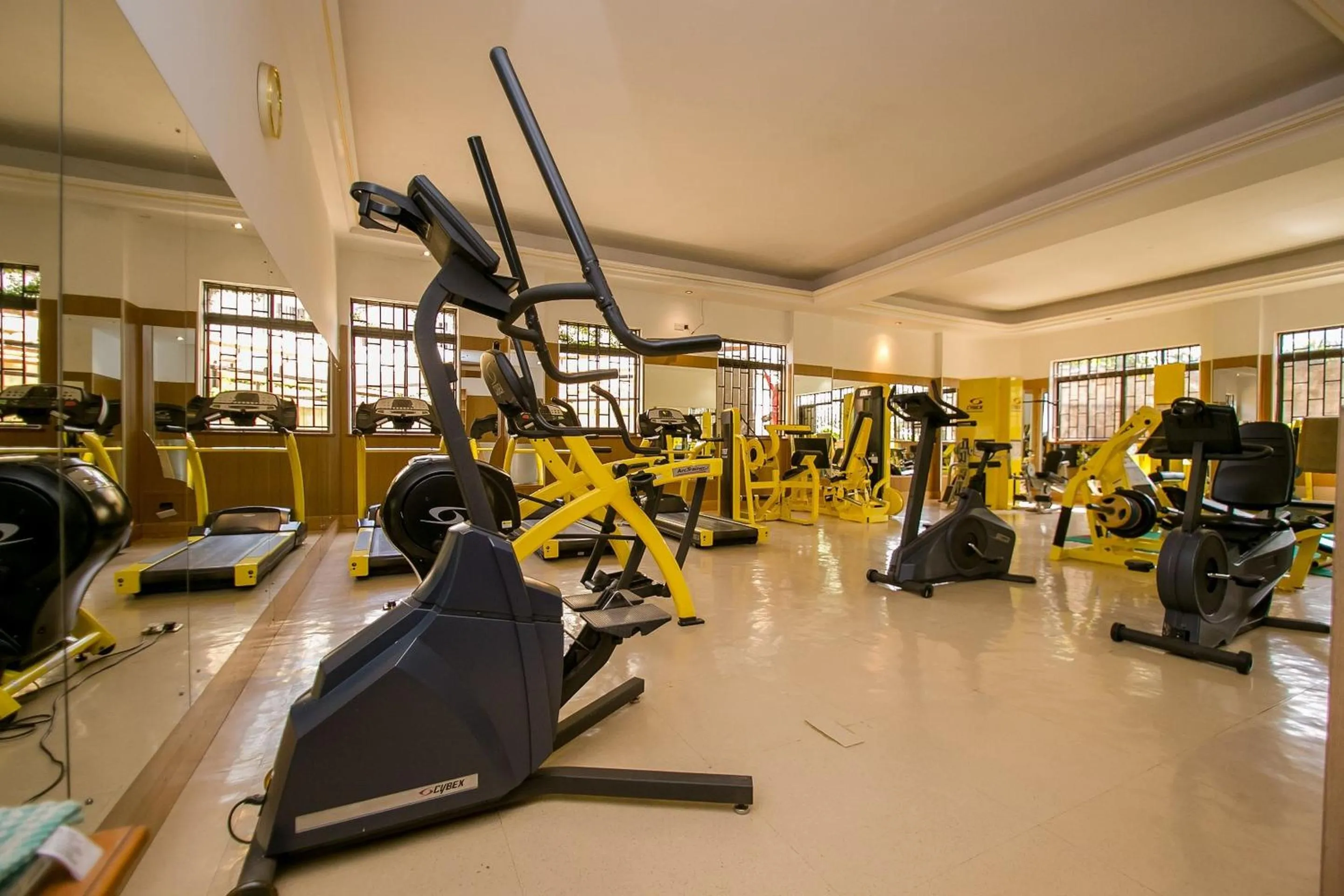 Fitness centre/facilities in Kates Apartments