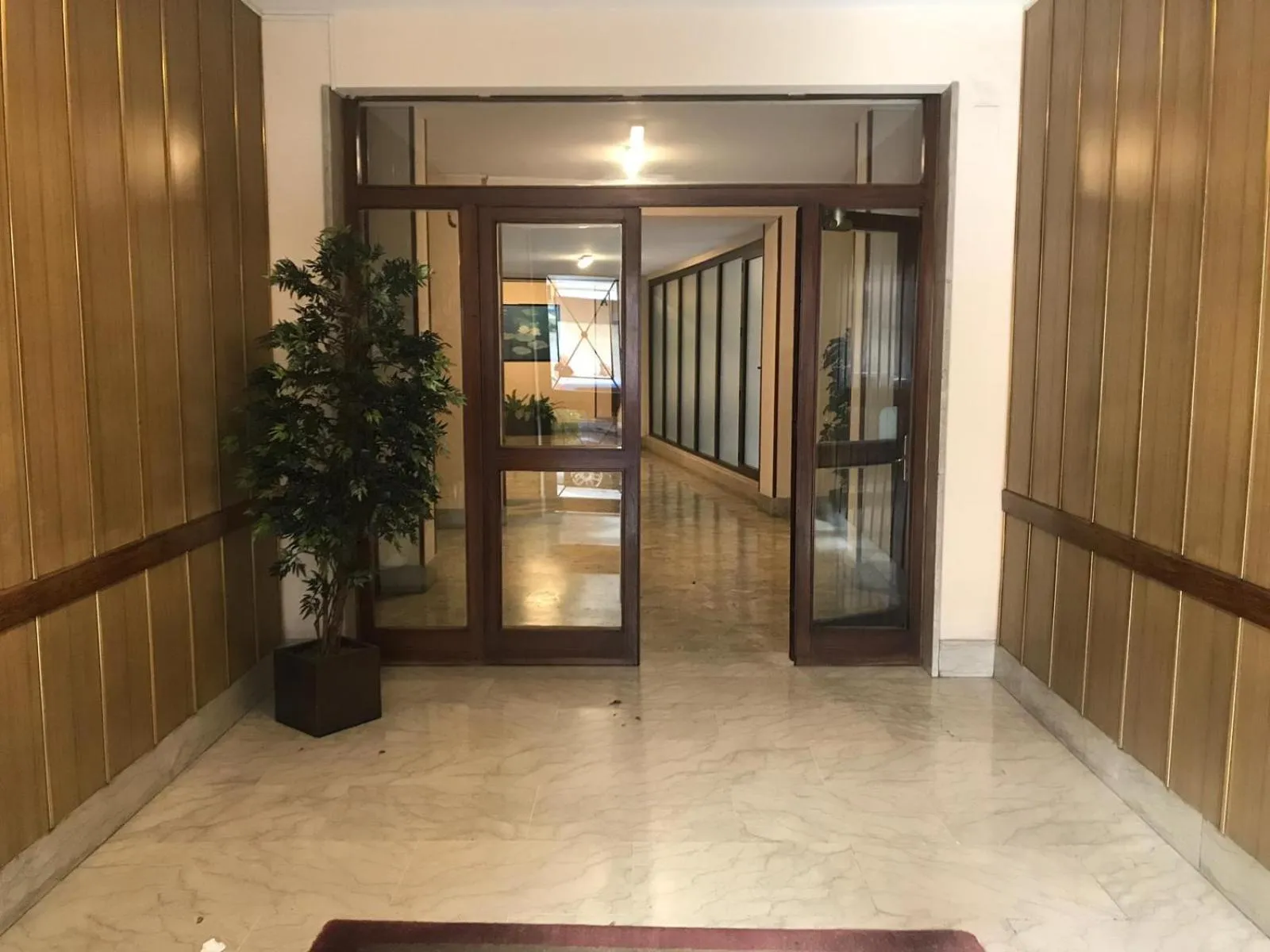 Facade/entrance in Dormi a Roma