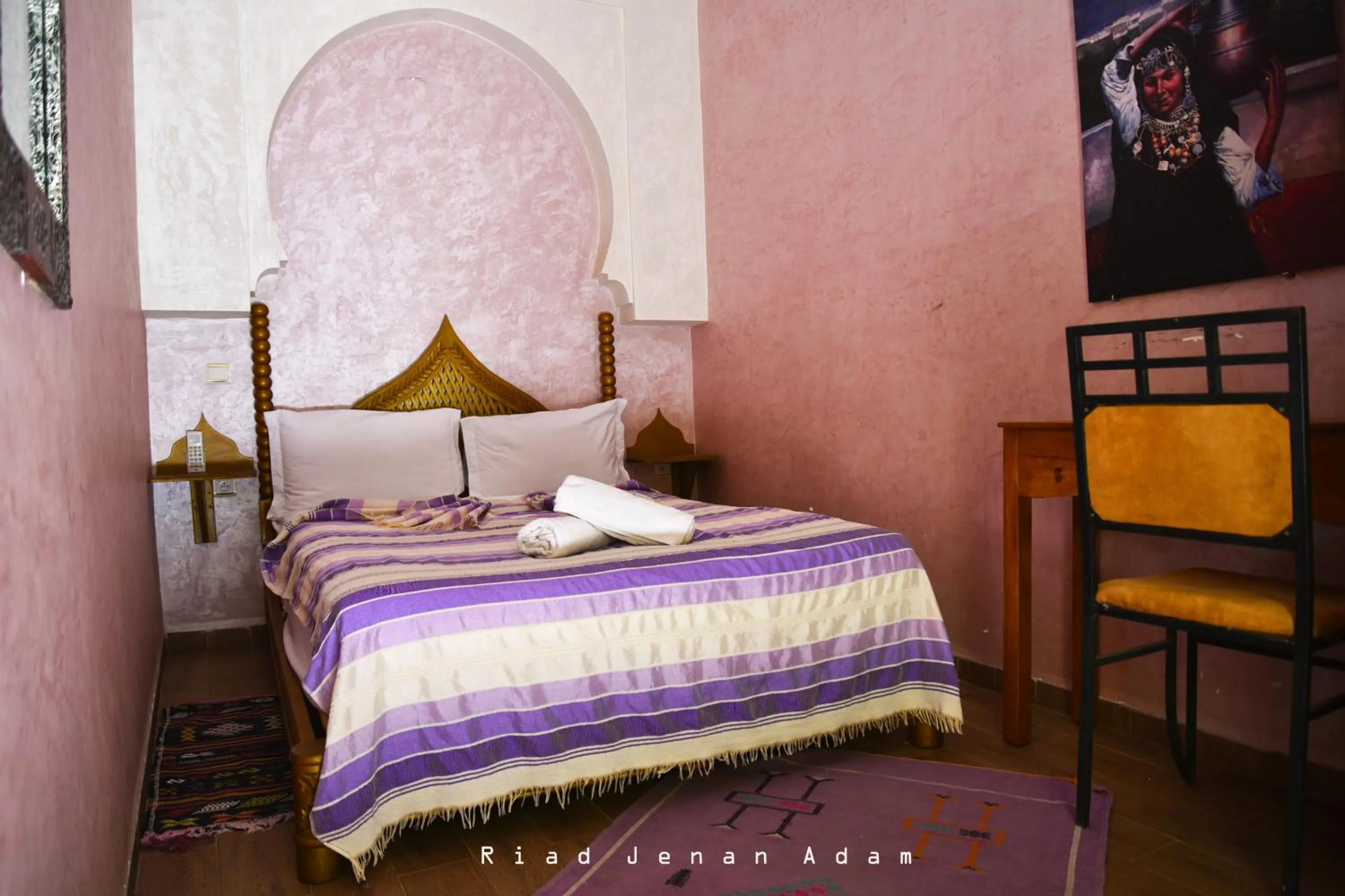 Winter, Bed in Riad Jenan Adam