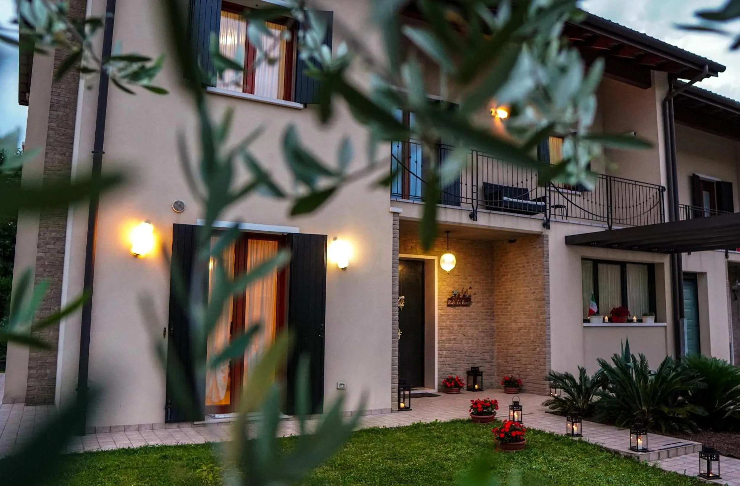 Facade/entrance in B&B Ca' Rina