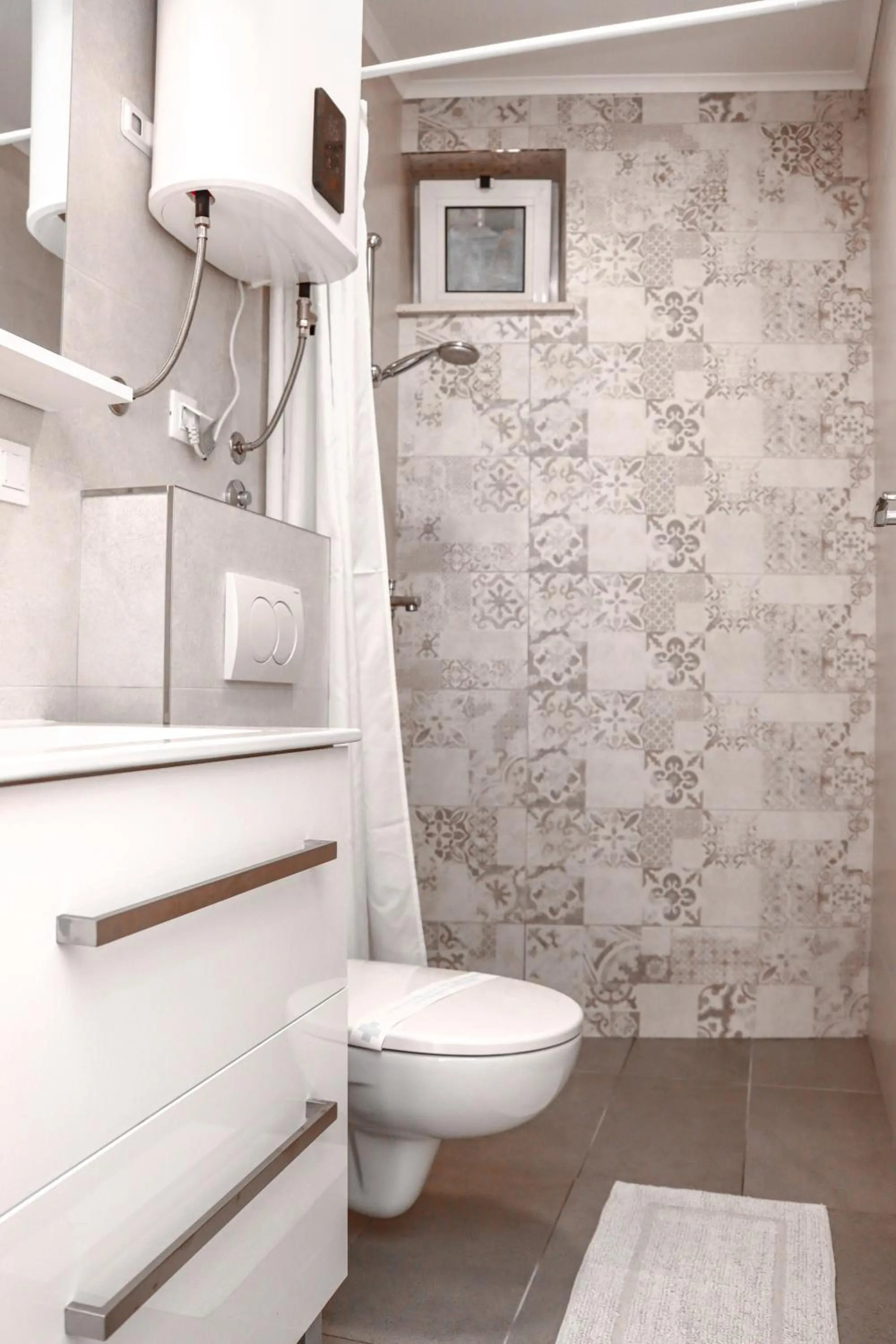 Shower in Imperium Apartments