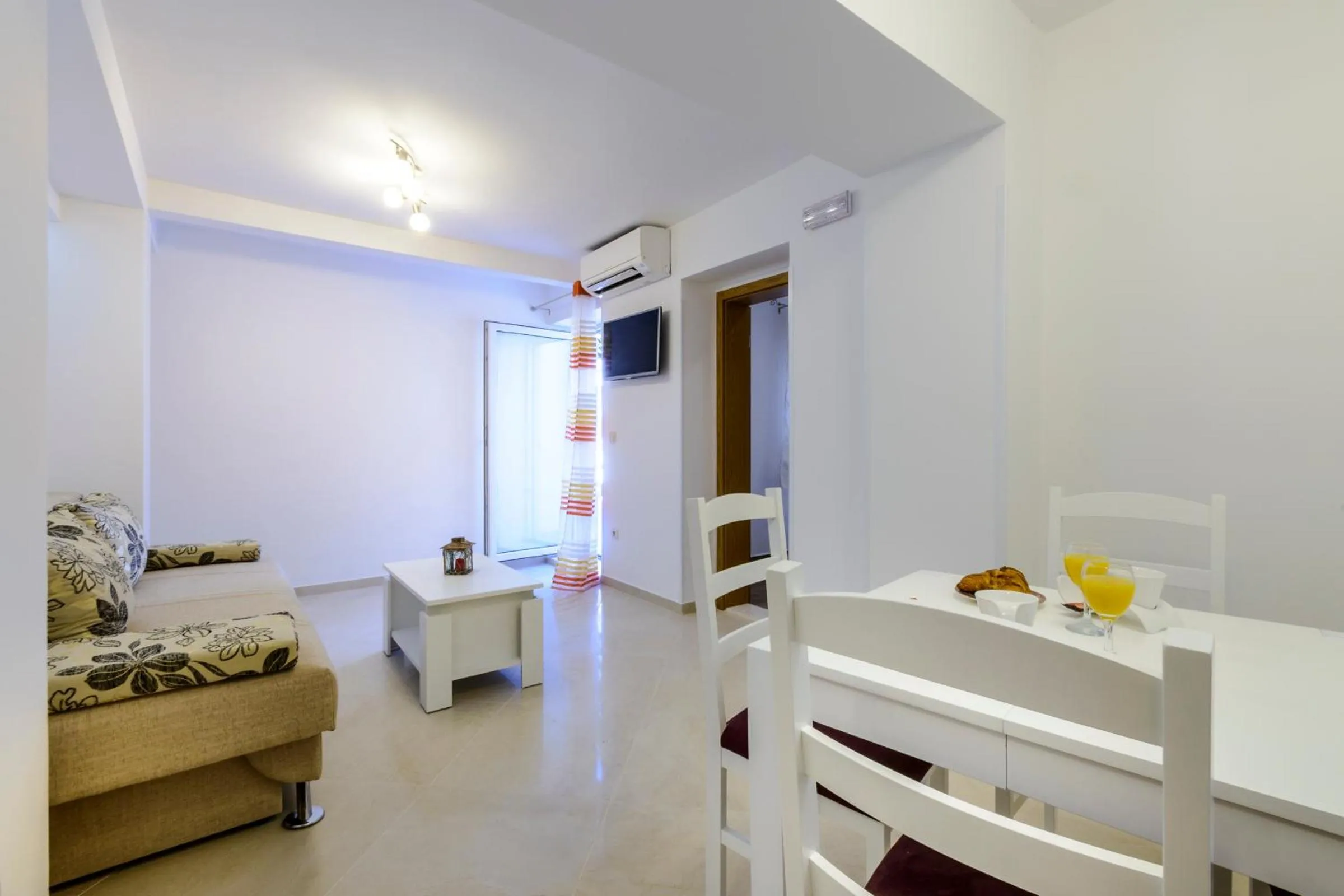 Day, Bed in Imperium Apartments