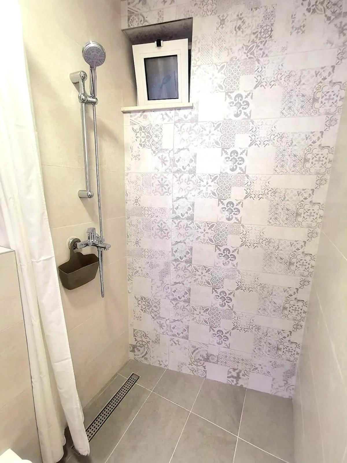 Shower in Imperium Apartments
