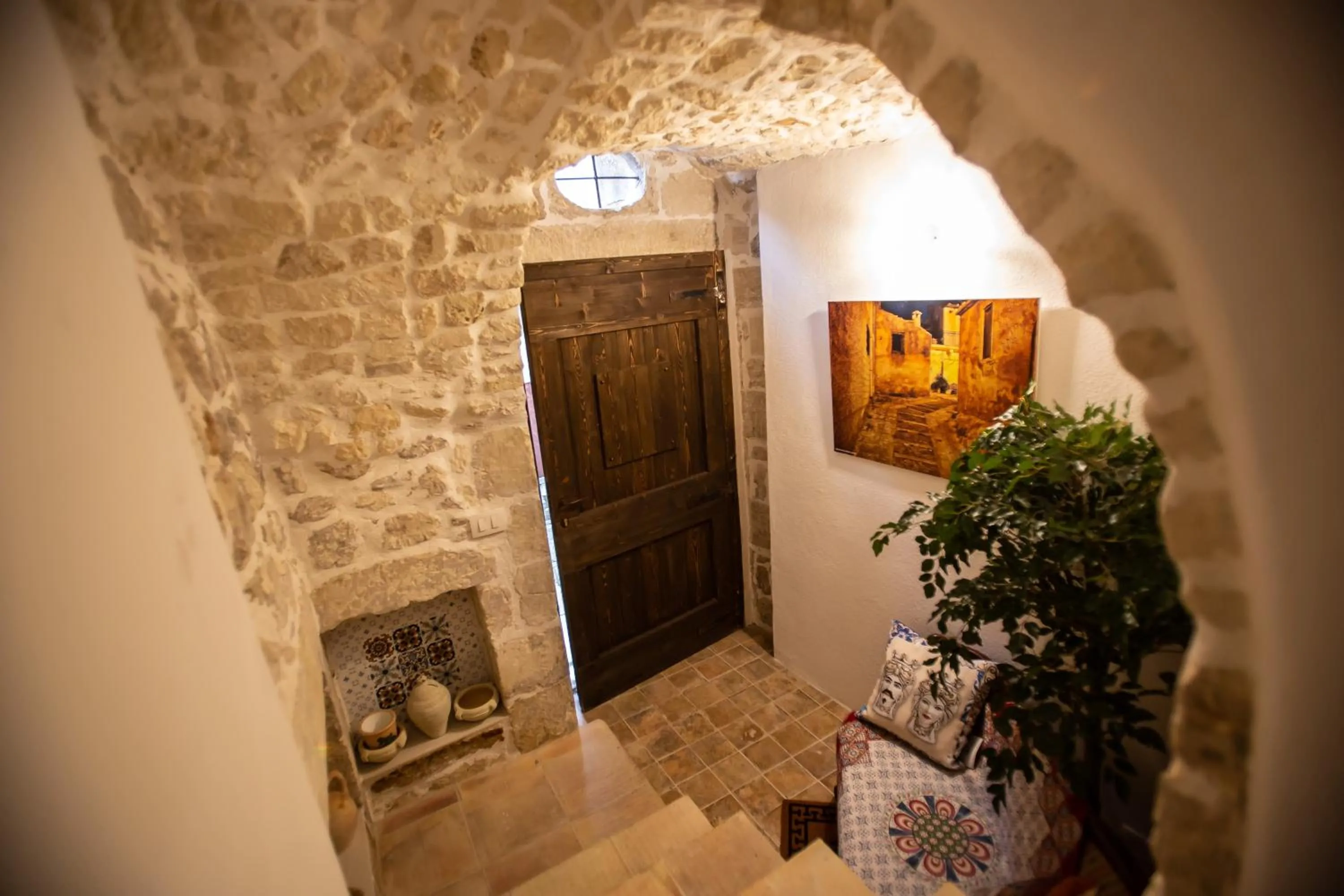 Decorative detail in Si-Moutique, le Case-grotte degli Avi 2