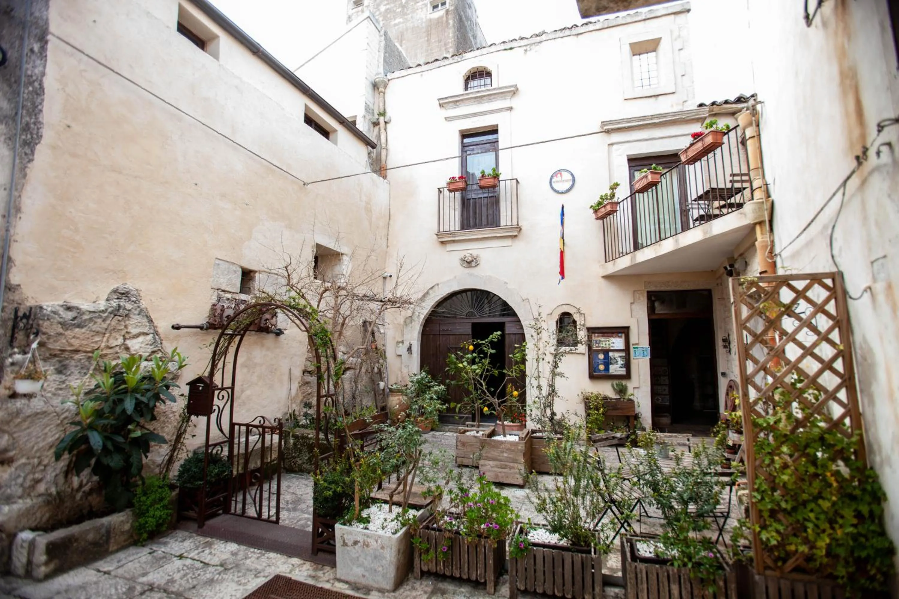 Property building in Si-Moutique, le Case-grotte degli Avi 2