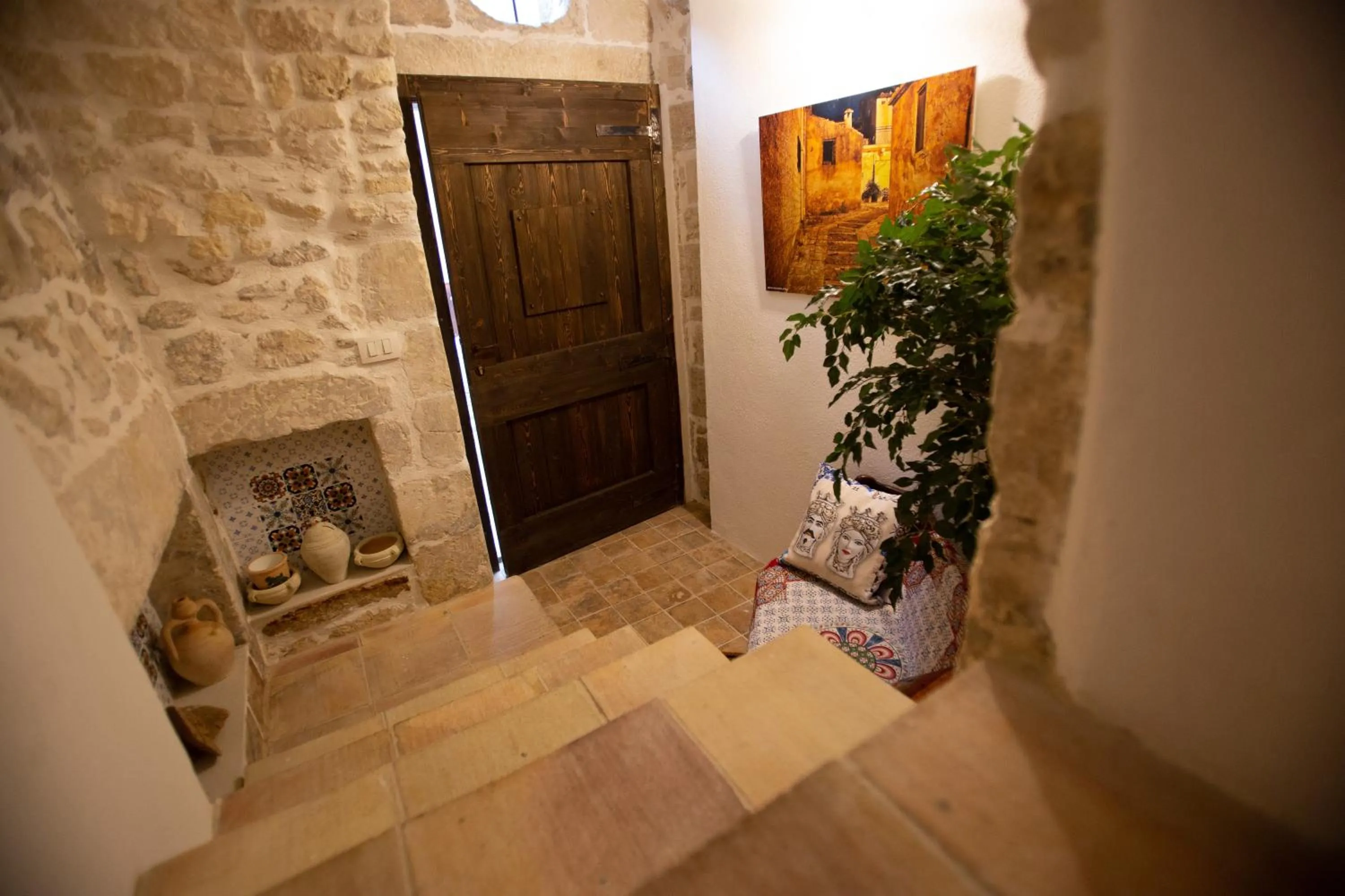 Decorative detail in Si-Moutique, le Case-grotte degli Avi 2