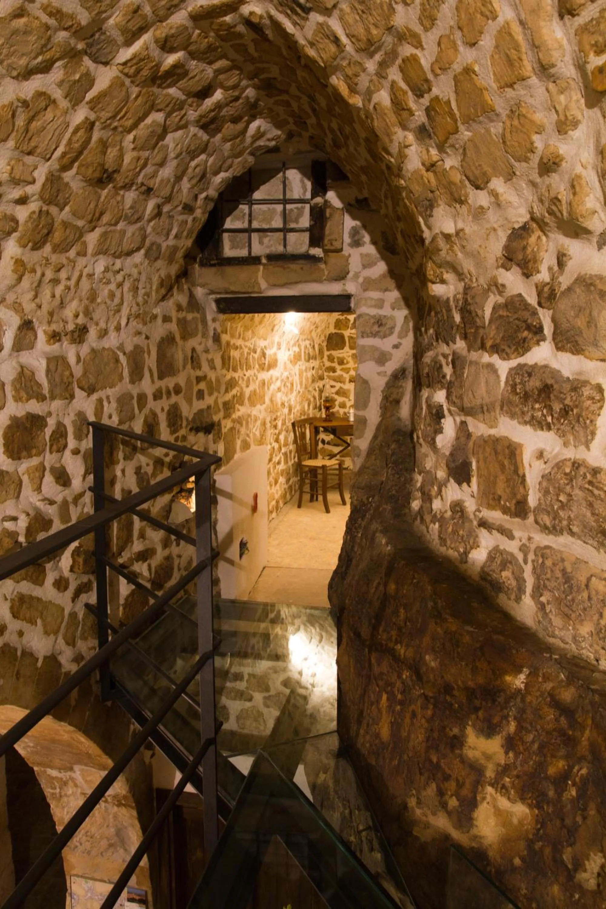 Area and facilities in Si-Moutique, le Case-grotte degli Avi 2