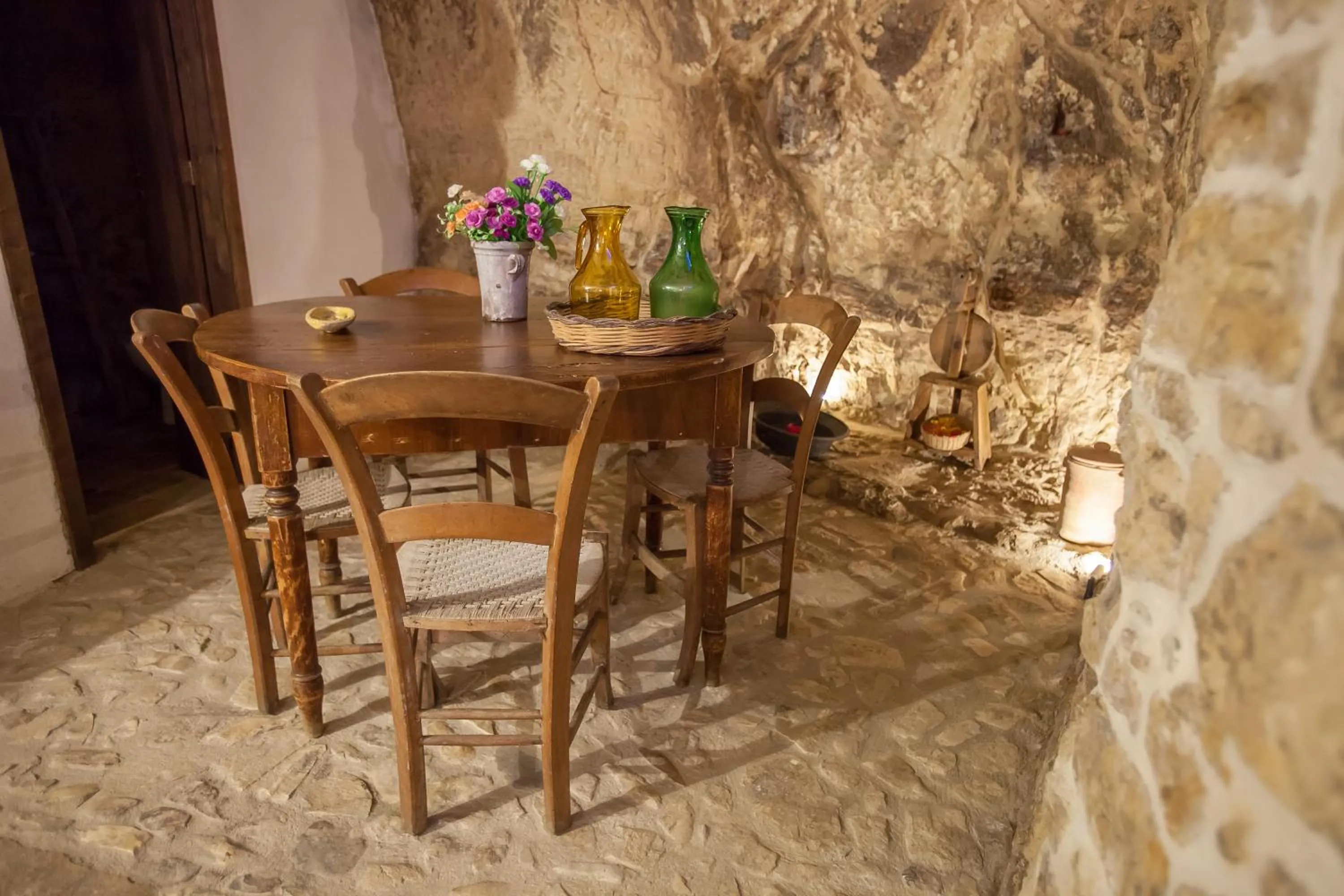 Photo of the whole room in Si-Moutique, le Case-grotte degli Avi 2
