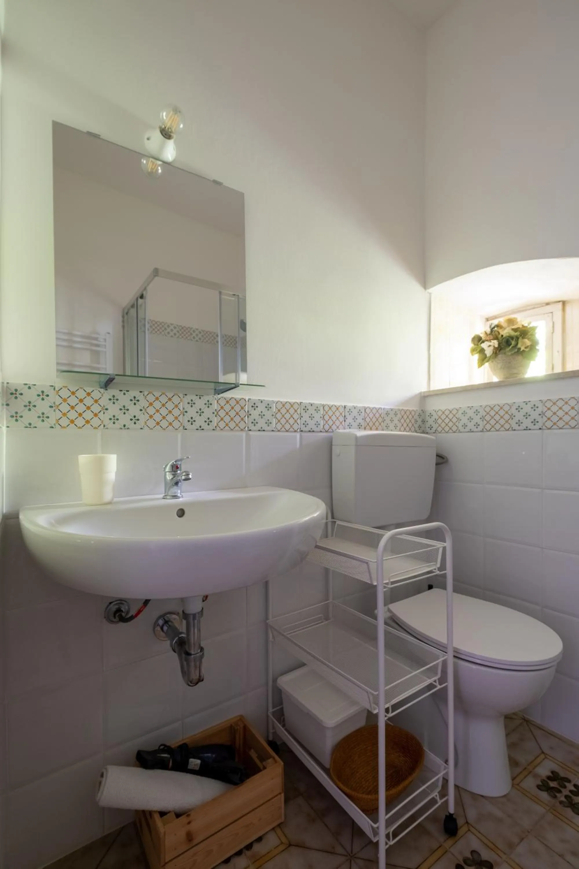 Toilet in Si-Moutique, le Case-grotte degli Avi 2
