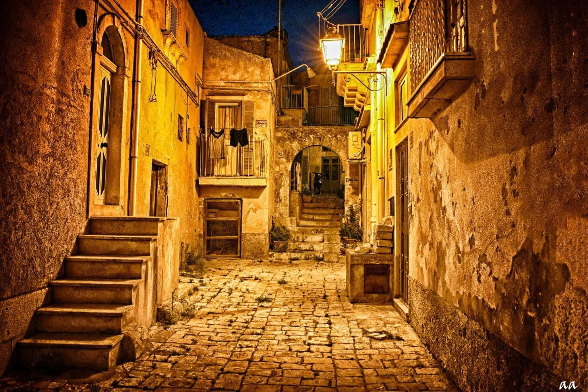 Neighbourhood in Si-Moutique, le Case-grotte degli Avi 2