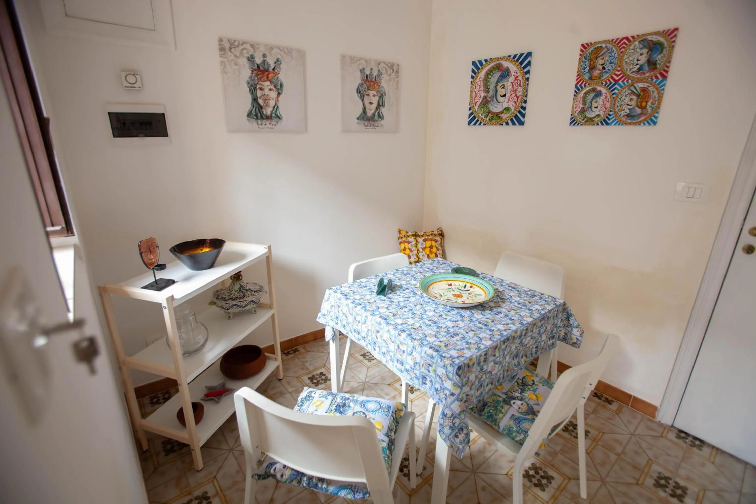 Lunch in Si-Moutique, le Case-grotte degli Avi 2