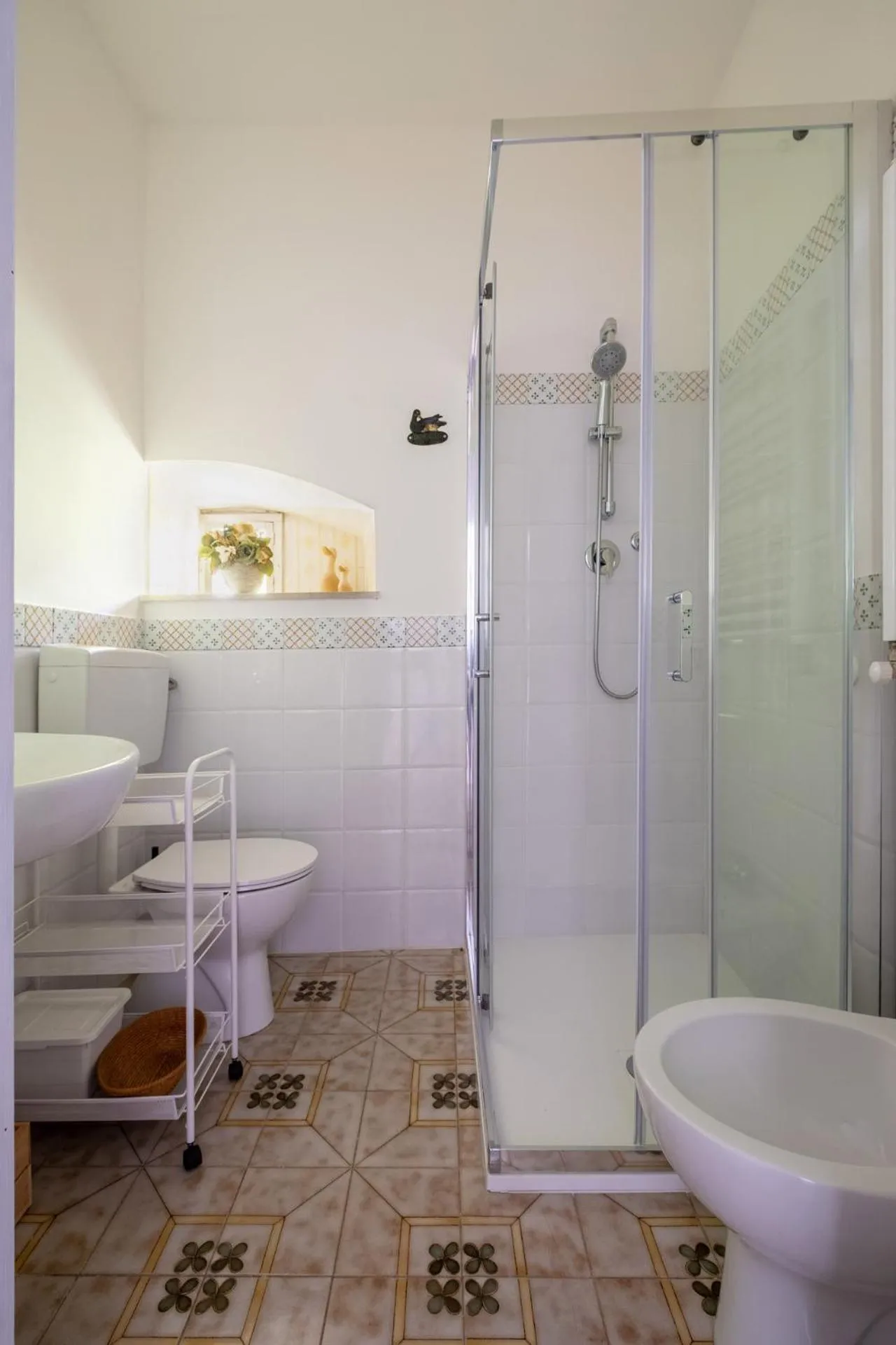 Bathroom in Si-Moutique, le Case-grotte degli Avi 2