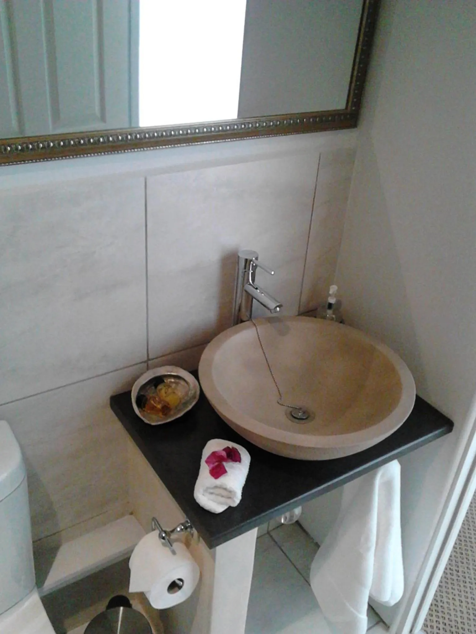 Bathroom in Port House