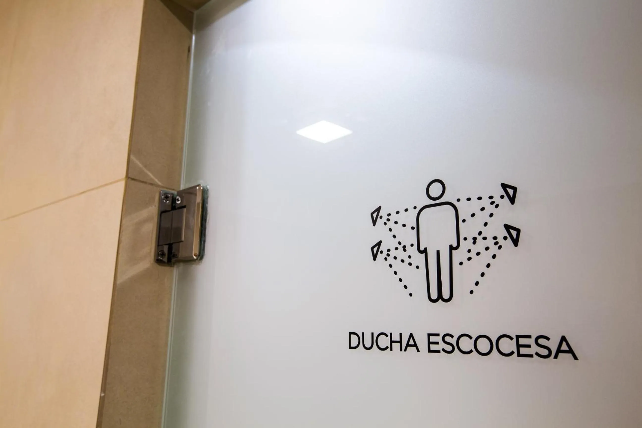 Logo/Certificate/Sign in Flaat Recoleta Plaza