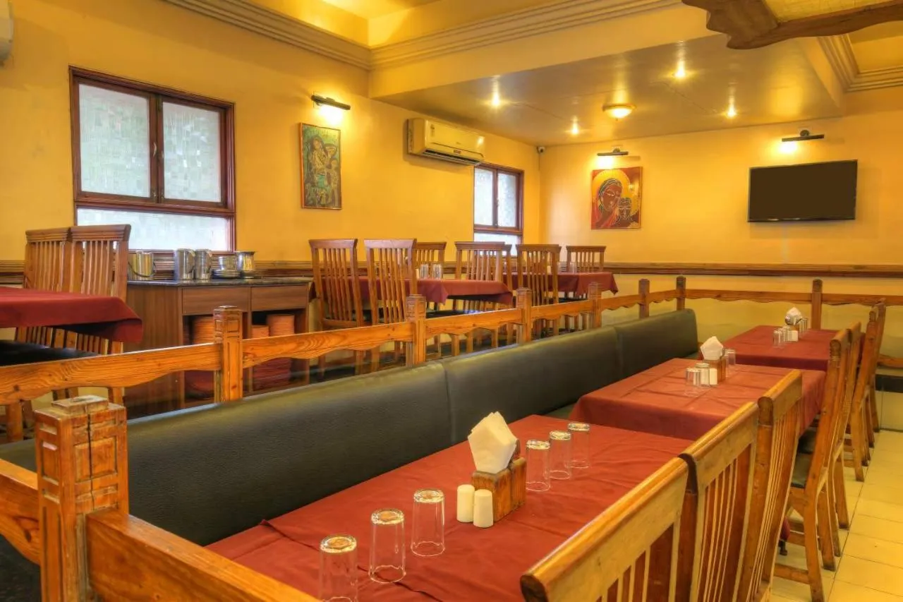 Restaurant/places to eat in Hotel Lonavla