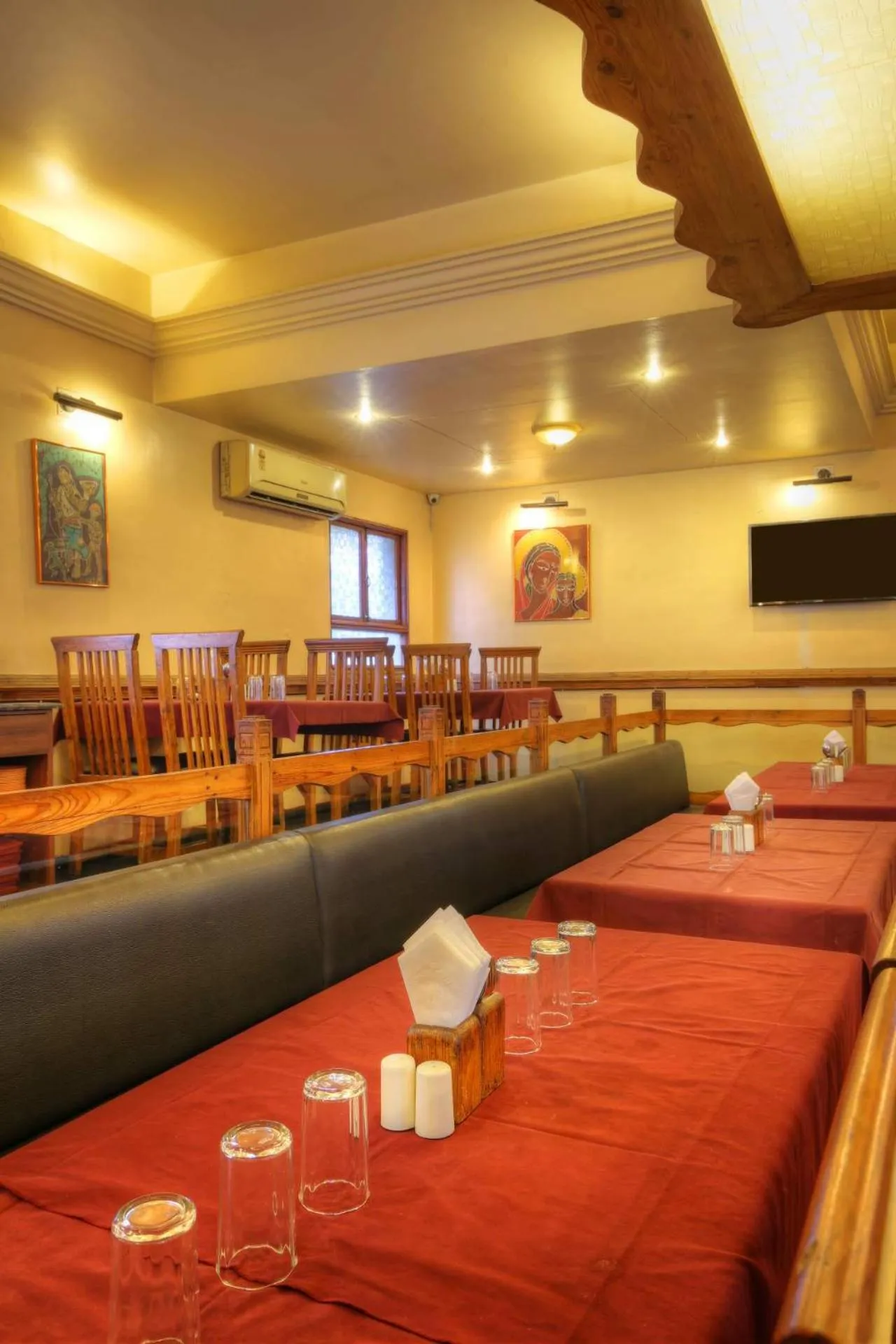 Restaurant/places to eat in Hotel Lonavla