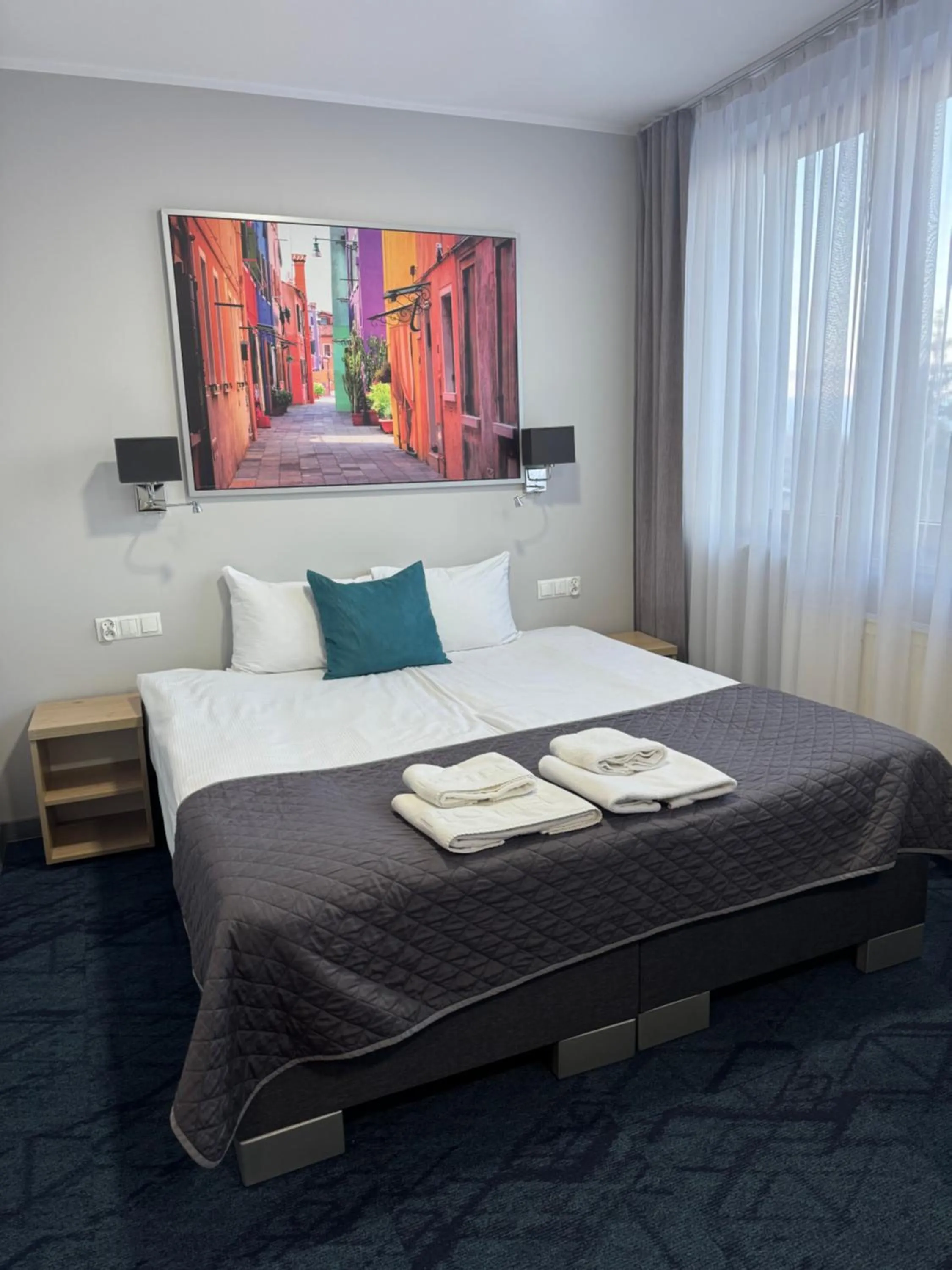 Bedroom, Bed in Carina Hotel