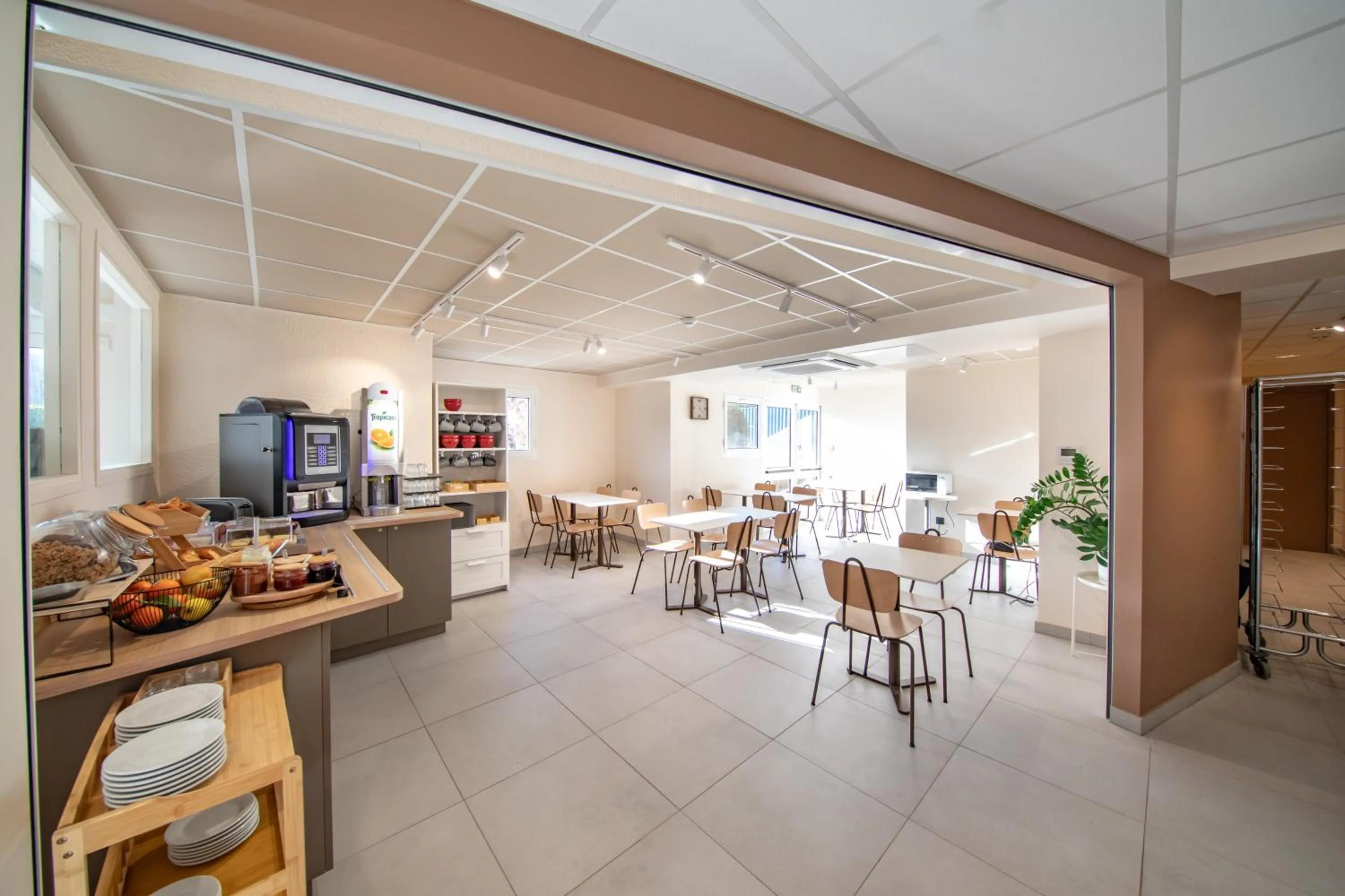 Breakfast in Premiere Classe Annecy Cran-Gevrier RÉNOVÉ EN 2025