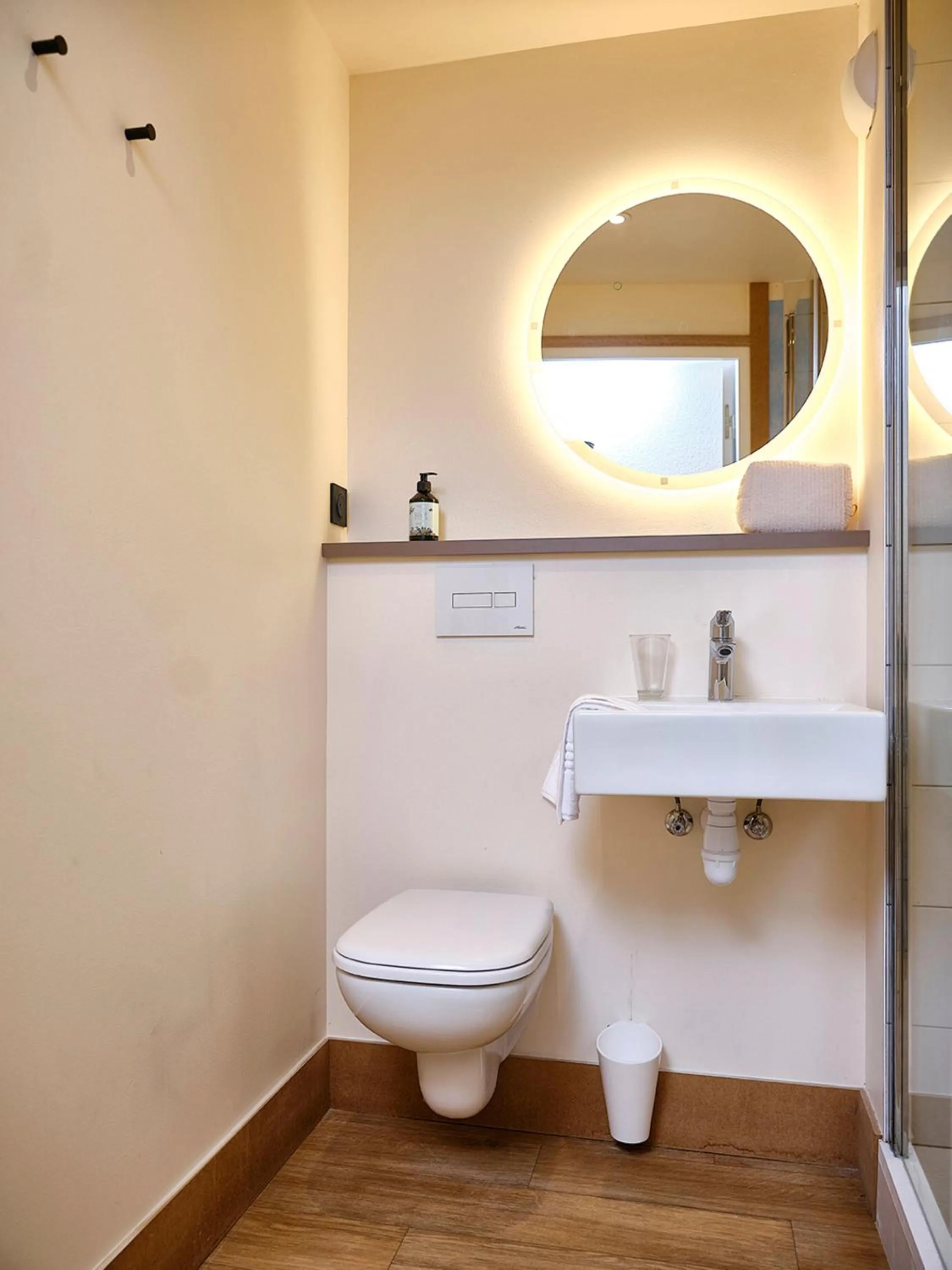 Bathroom in Premiere Classe Annecy Cran-Gevrier RÉNOVÉ EN 2025