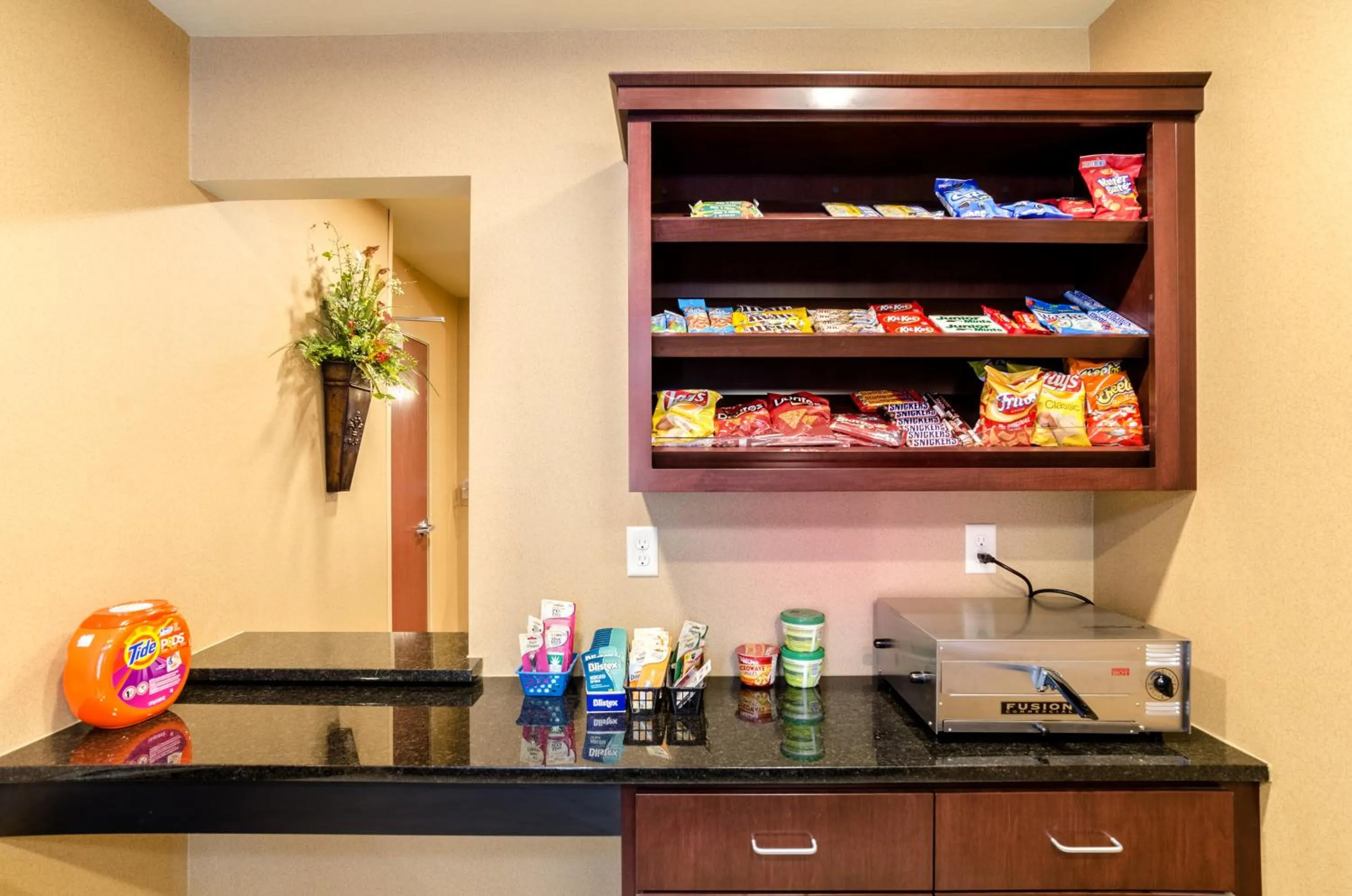Food in Cobblestone Inn & Suites - Oberlin