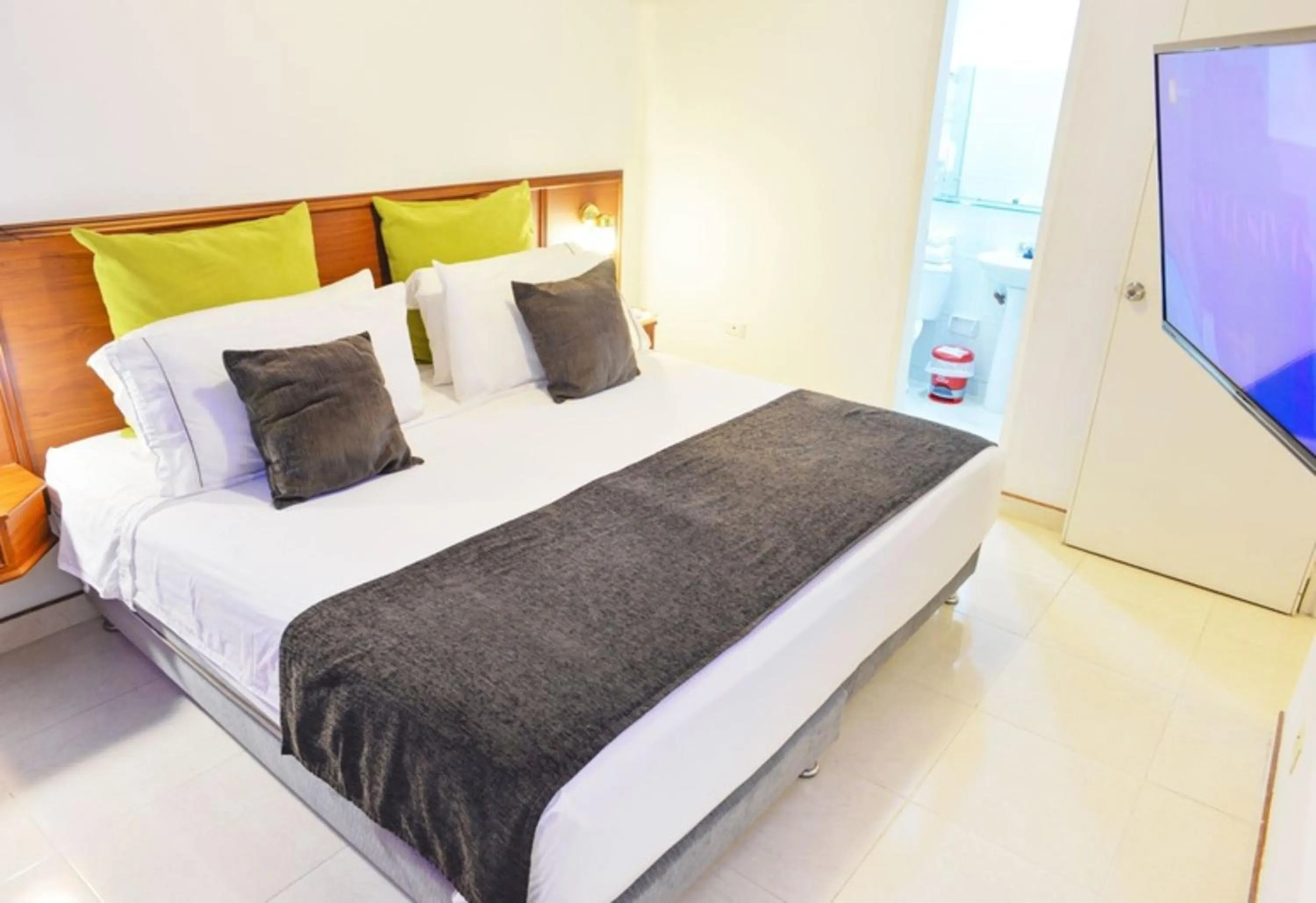 Bedroom, Bed in Hotel Thama