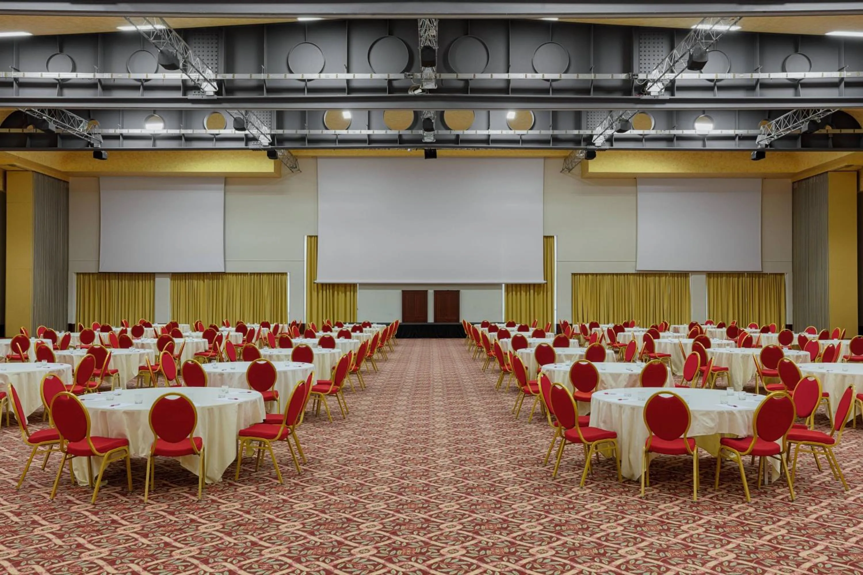 Lounge or bar in Rome Marriott Park Hotel