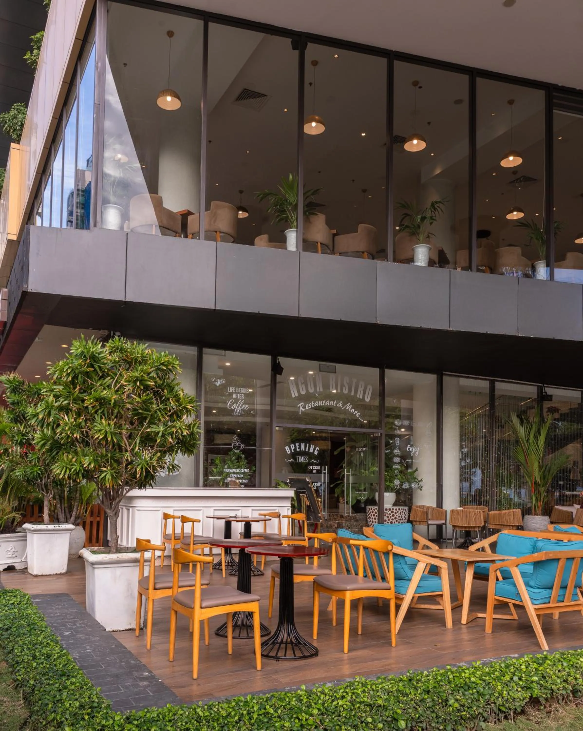 Restaurant/places to eat in Starcity Hotel & Condotel Beachfront Nha Trang