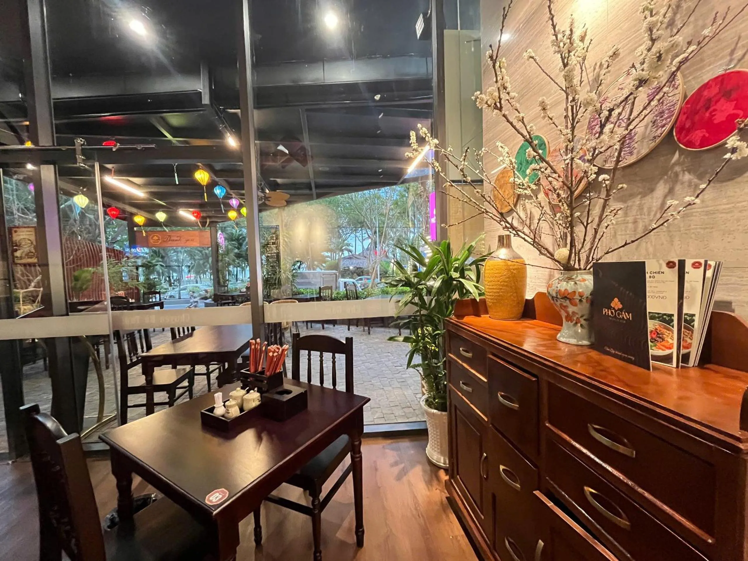 Restaurant/places to eat in Starcity Hotel & Condotel Beachfront Nha Trang