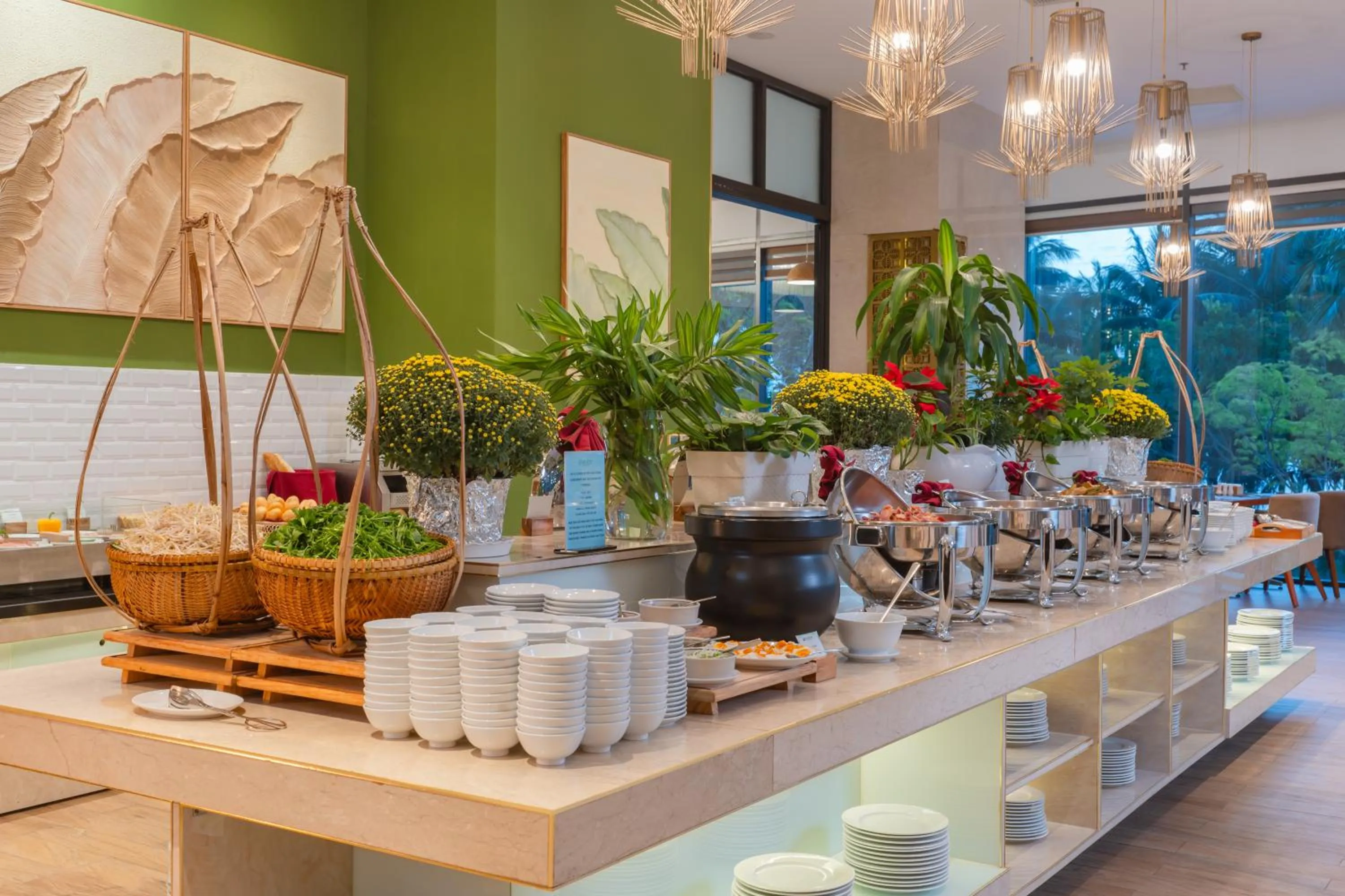 Restaurant/places to eat in Starcity Hotel & Condotel Beachfront Nha Trang