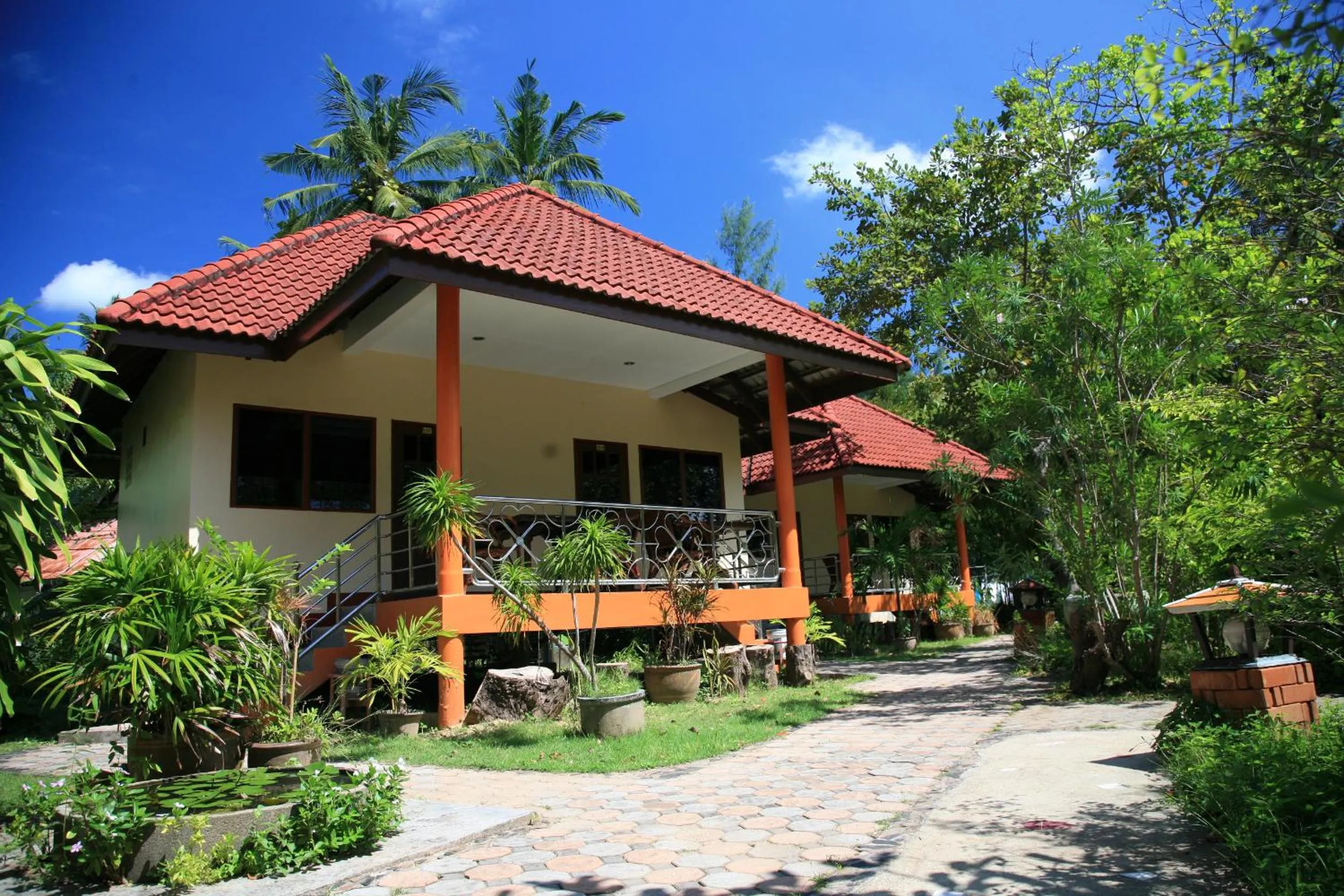 Property building in Lanta Sea House