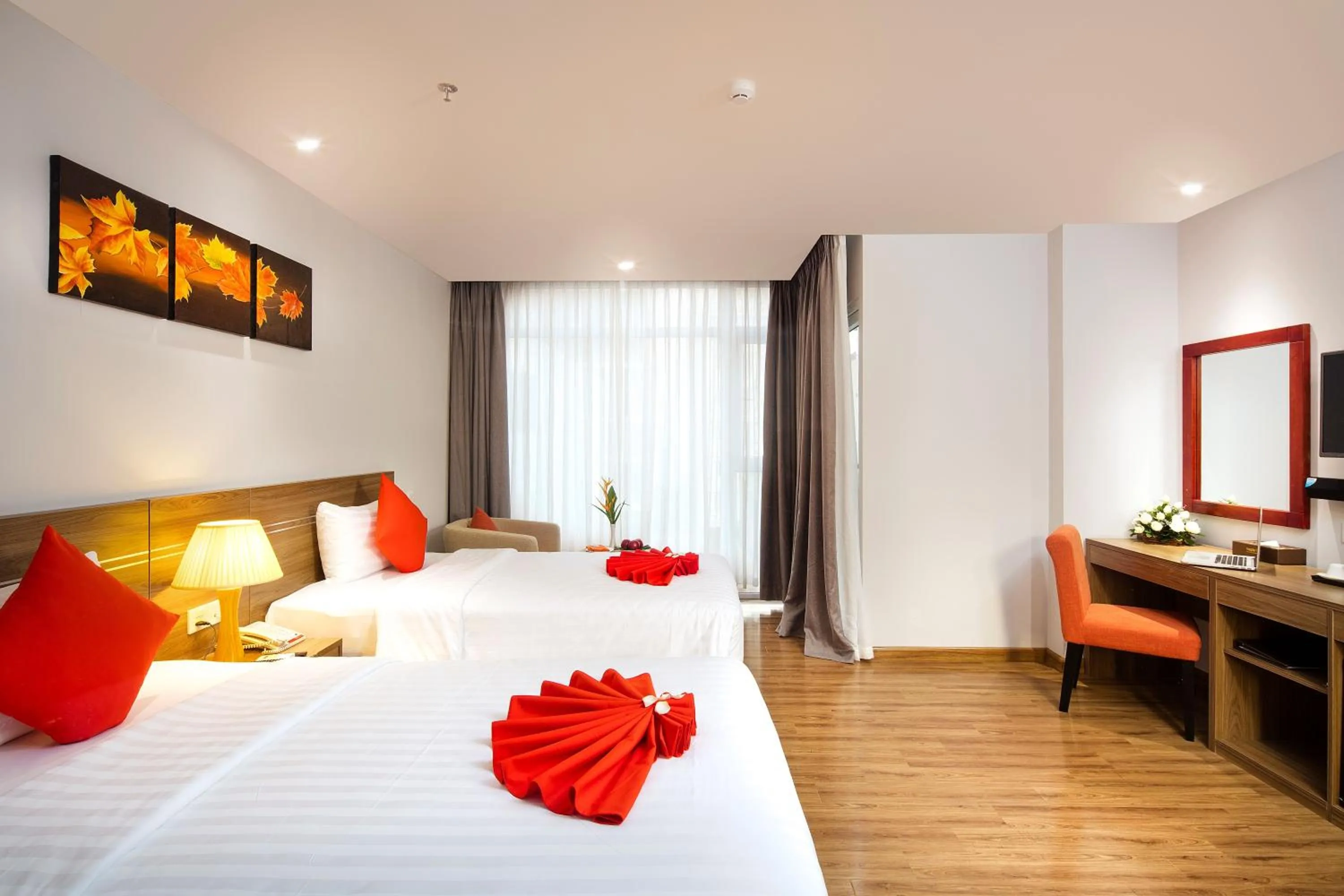 Bed in Maple Leaf Hotel & Apartment