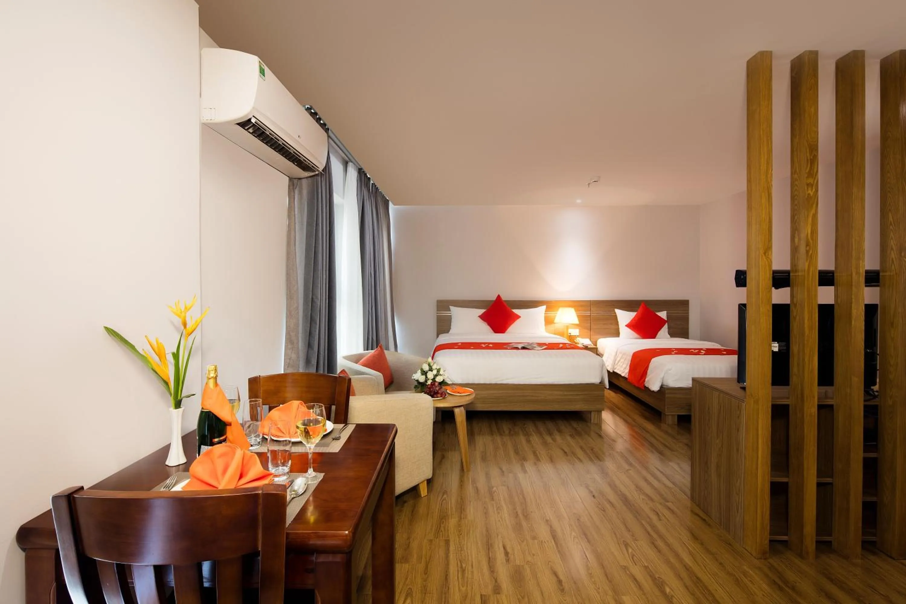 Bedroom, Bed in Maple Leaf Hotel & Apartment