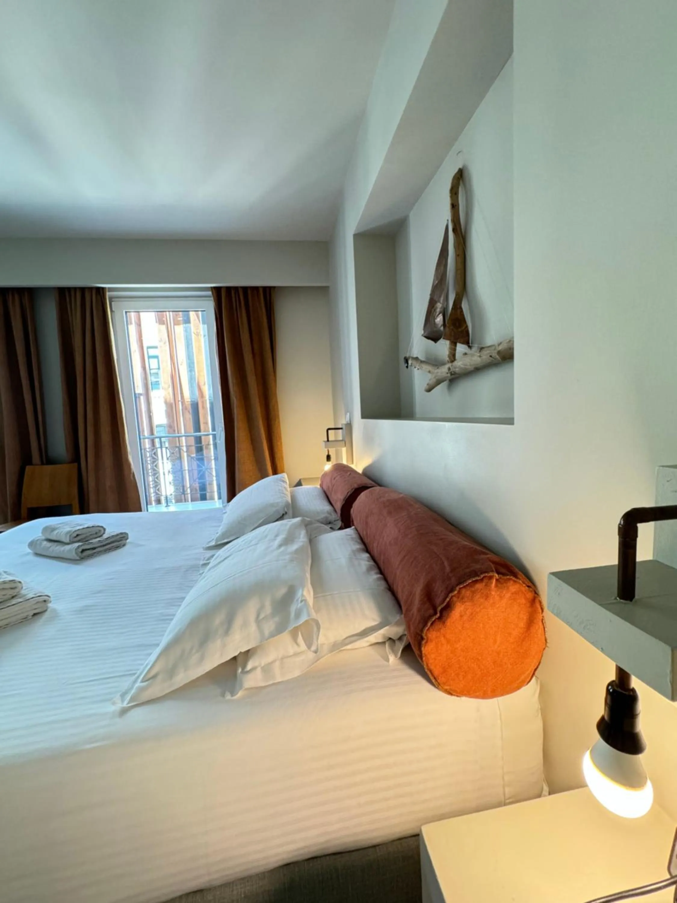 Bedroom, Bed in Lotus Center