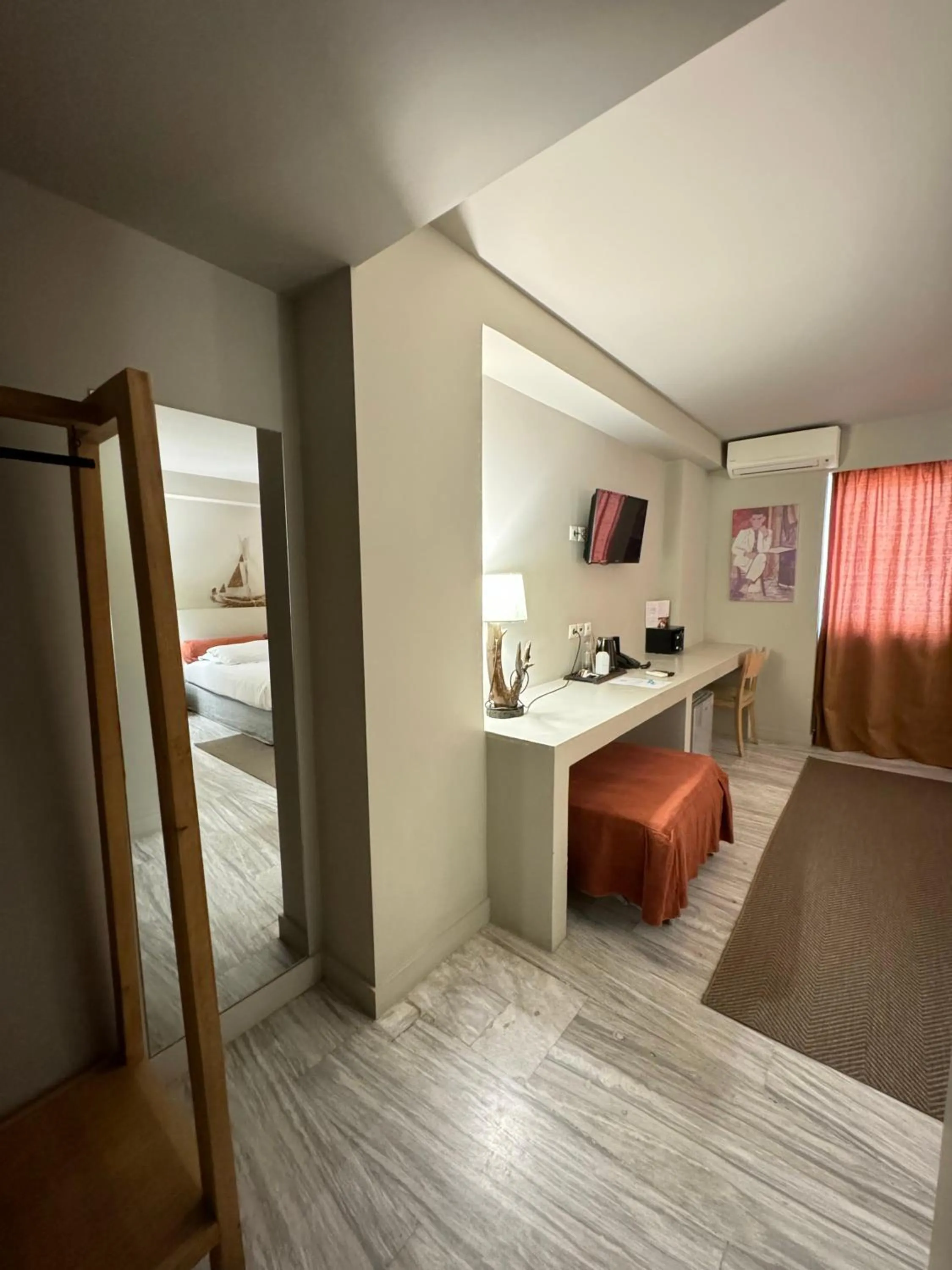 Bedroom, Bed in Lotus Center