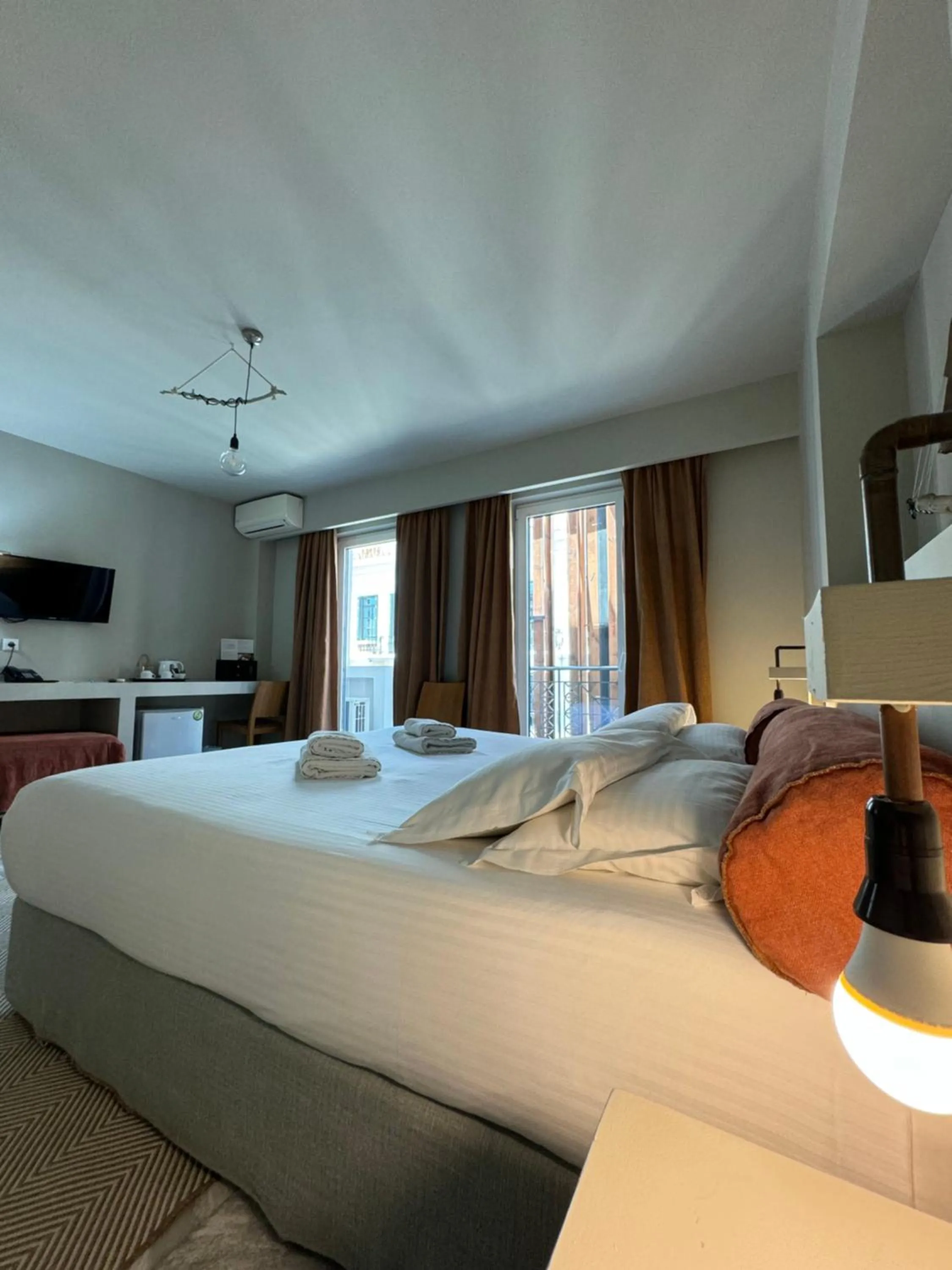 Bedroom, Bed in Lotus Center