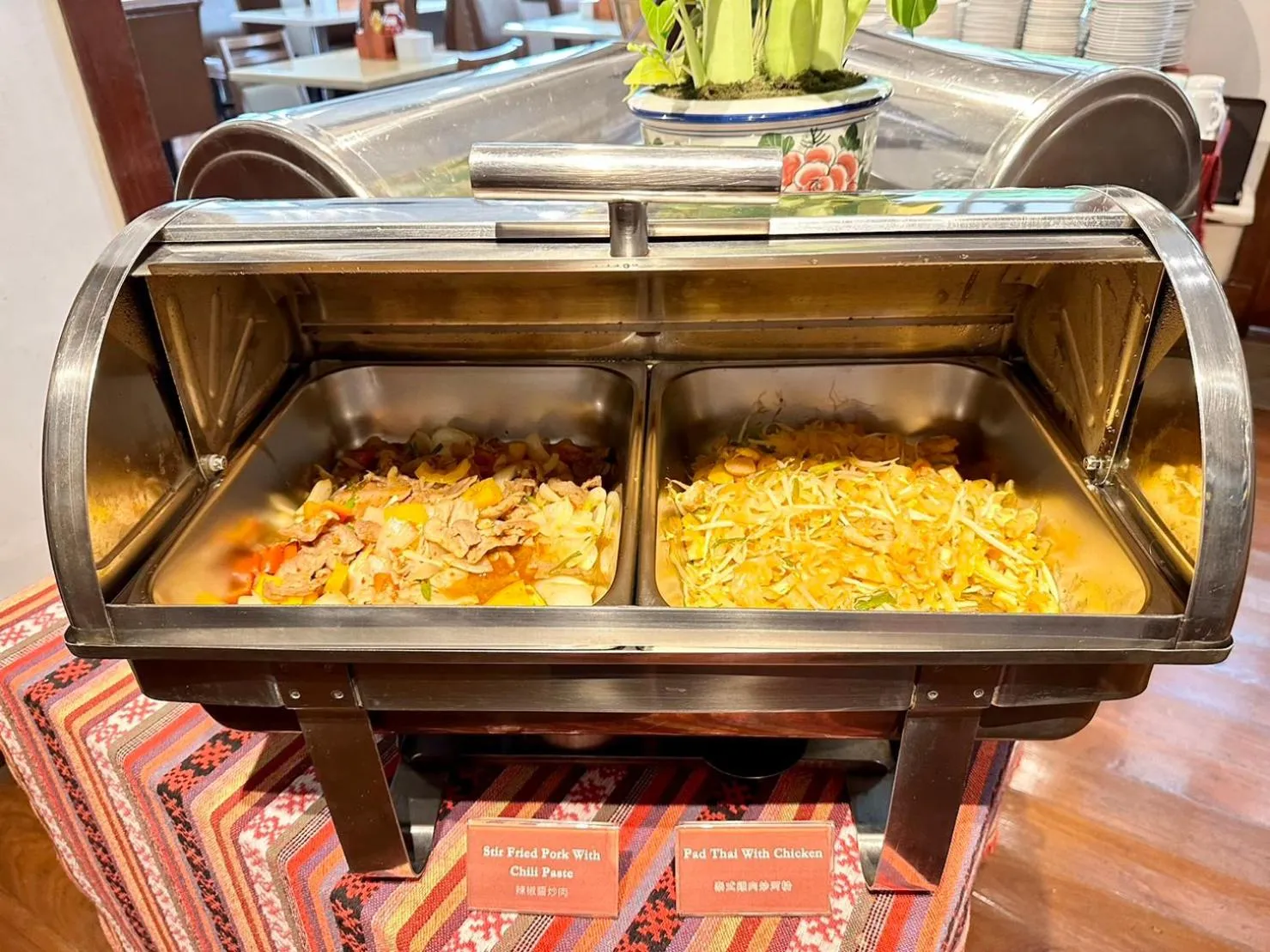 Buffet breakfast in Dinsomon Hotel