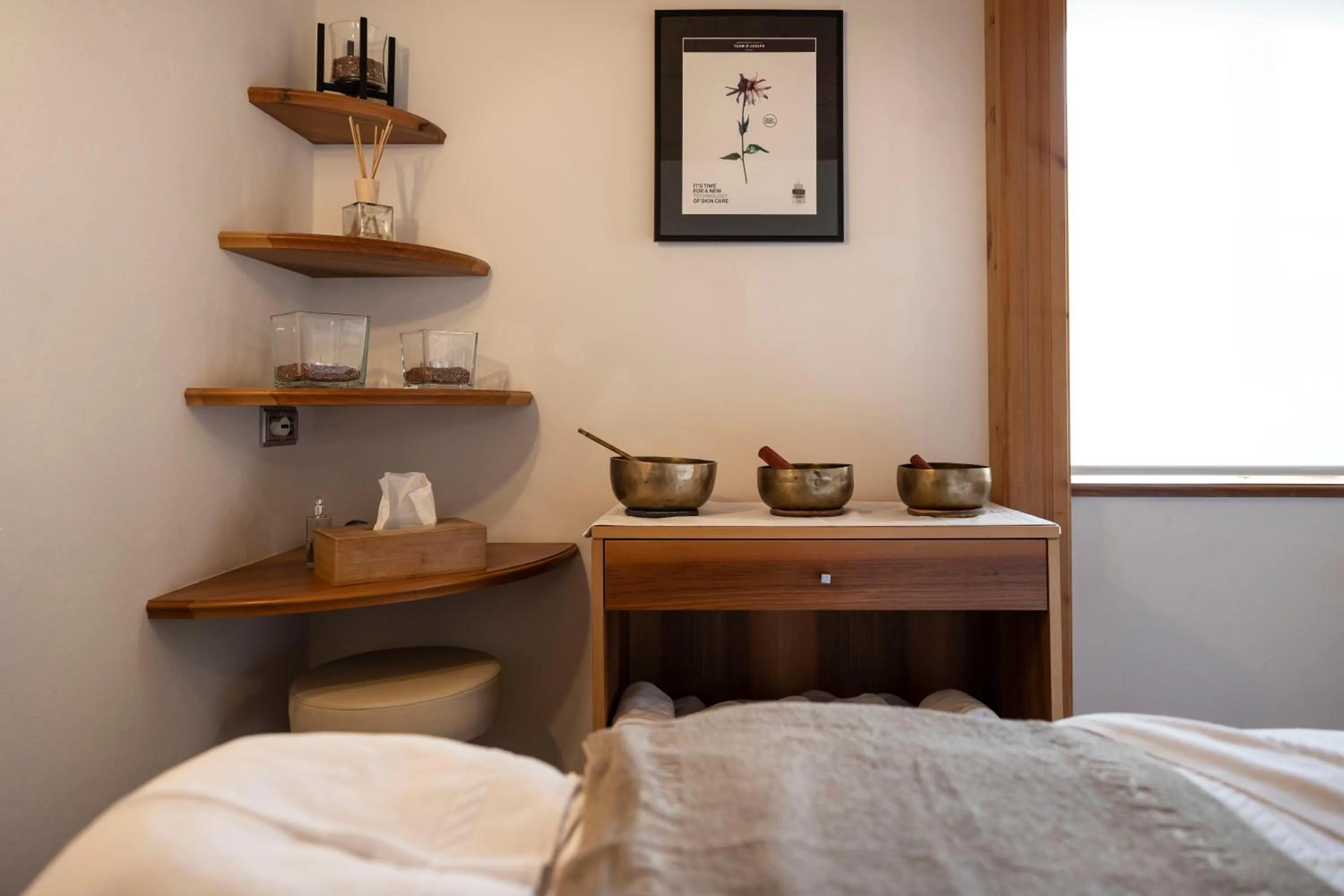 Massage, Bed in Artnatur Dolomites Hotel & Spa