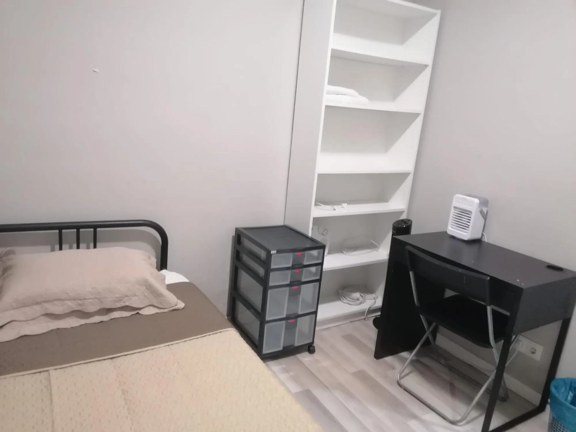 Bed in Hostel Seven Hills